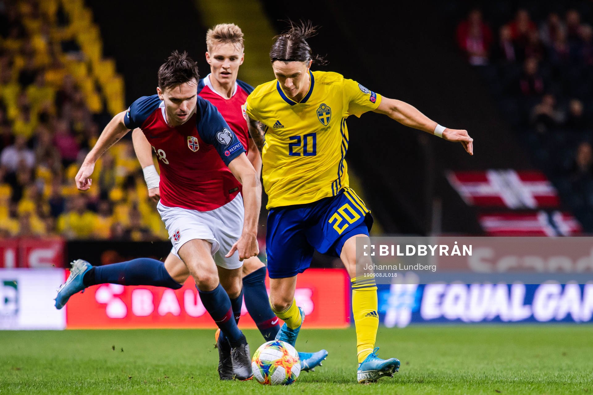 Kristoffer Olsson of Sweden against Martin Ødegaard and