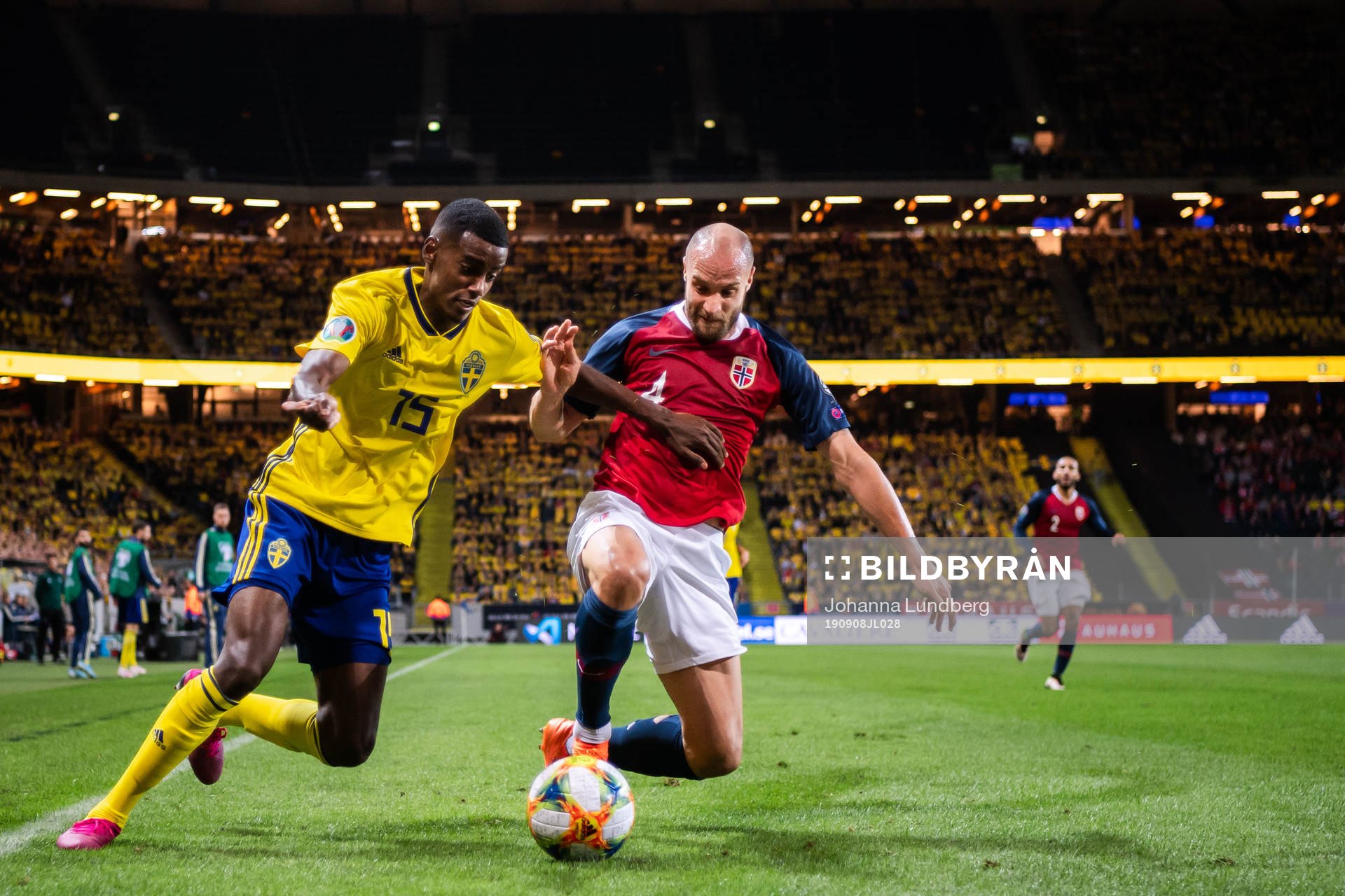 Alexander Isak of Sweden and Tore Reginiussen of Norway