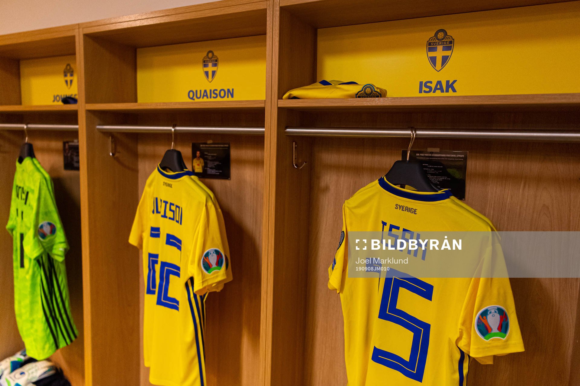 Jerseys of Robin Quaison and Alexander Isak in the Swedish