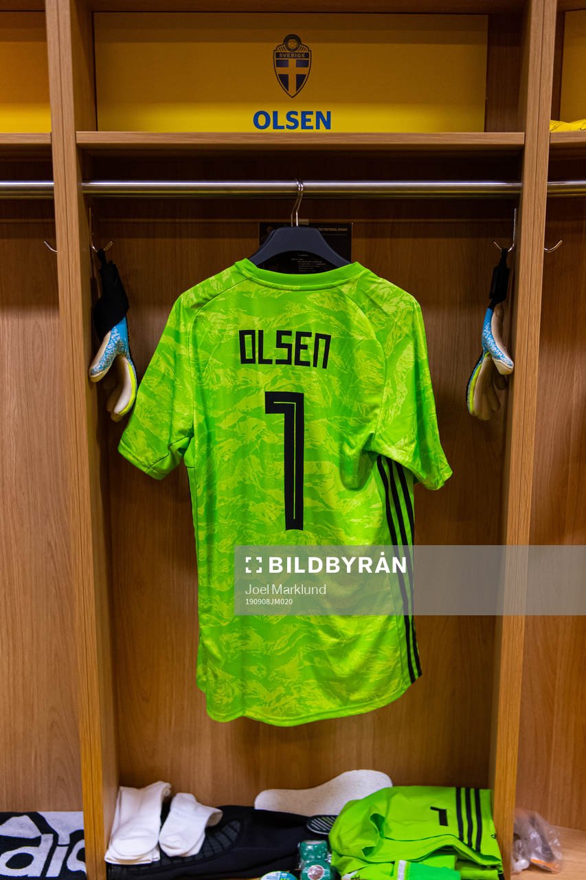 Jersey of Robin Olsen in the Swedish dressing room
