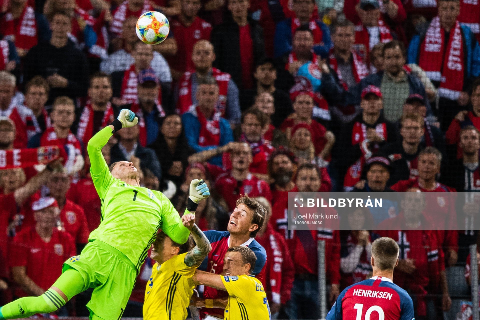 goalkeeper Robin Olsen of Sweden clears the ball