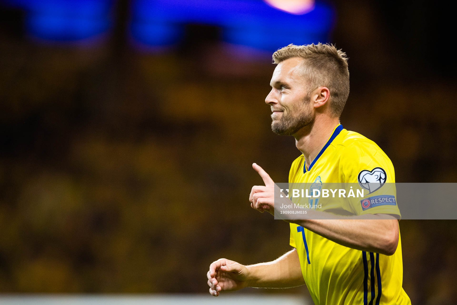 Sebastian Larsson of Sweden reacts