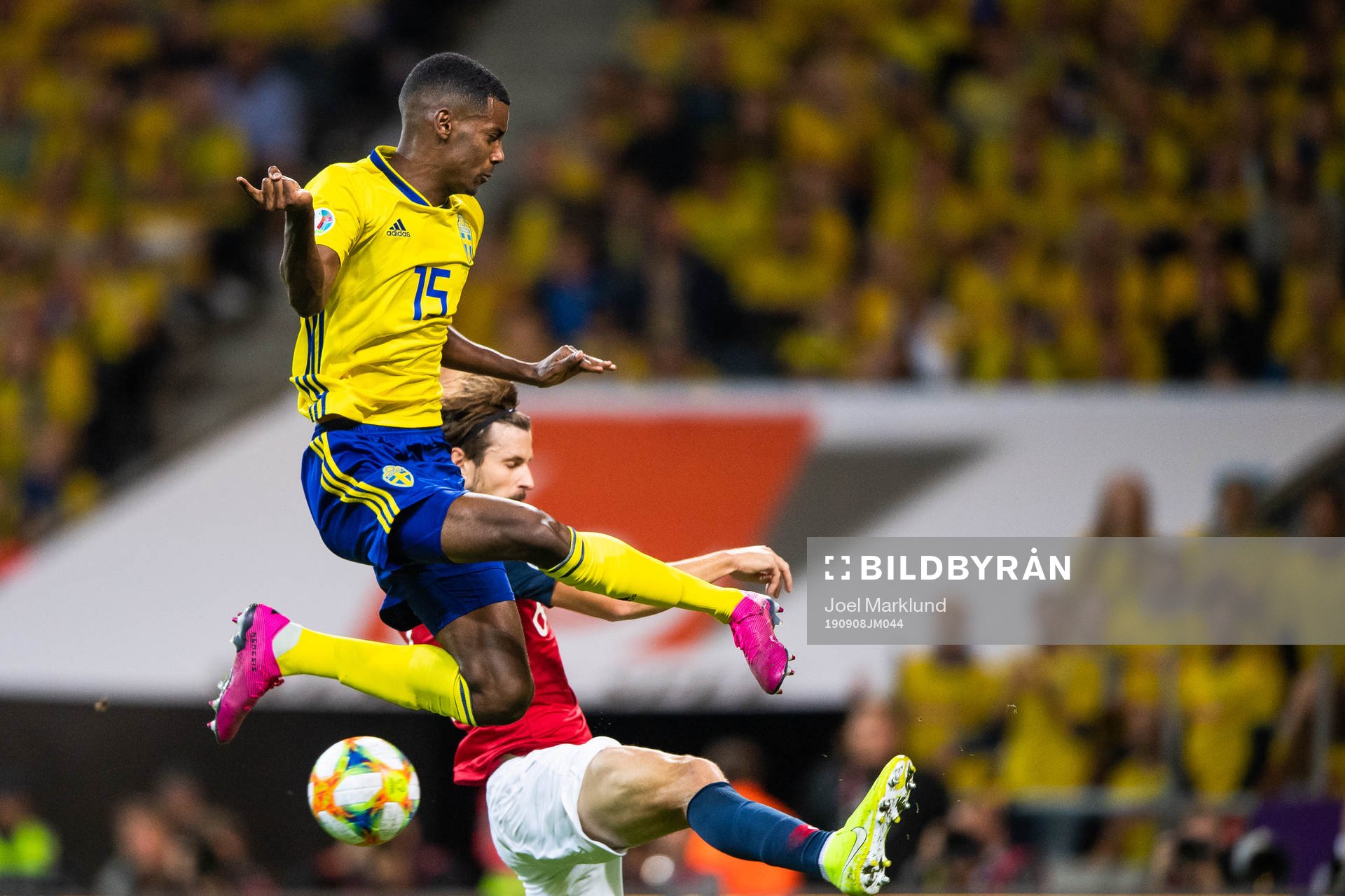 Alexander Isak of Sweden and Håvard Nordtveit of Norway