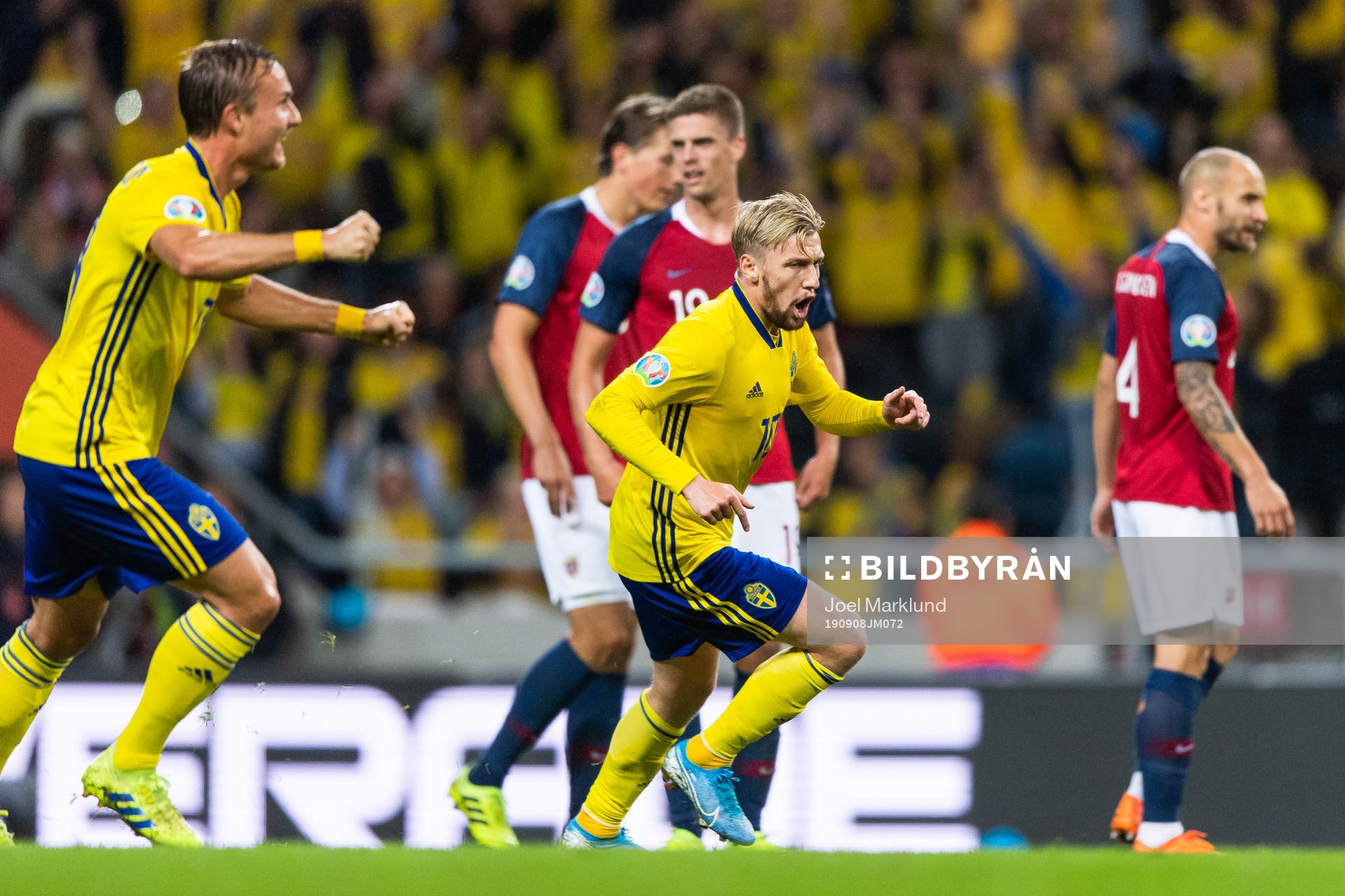 Emil Forsberg of Sweden celebrates