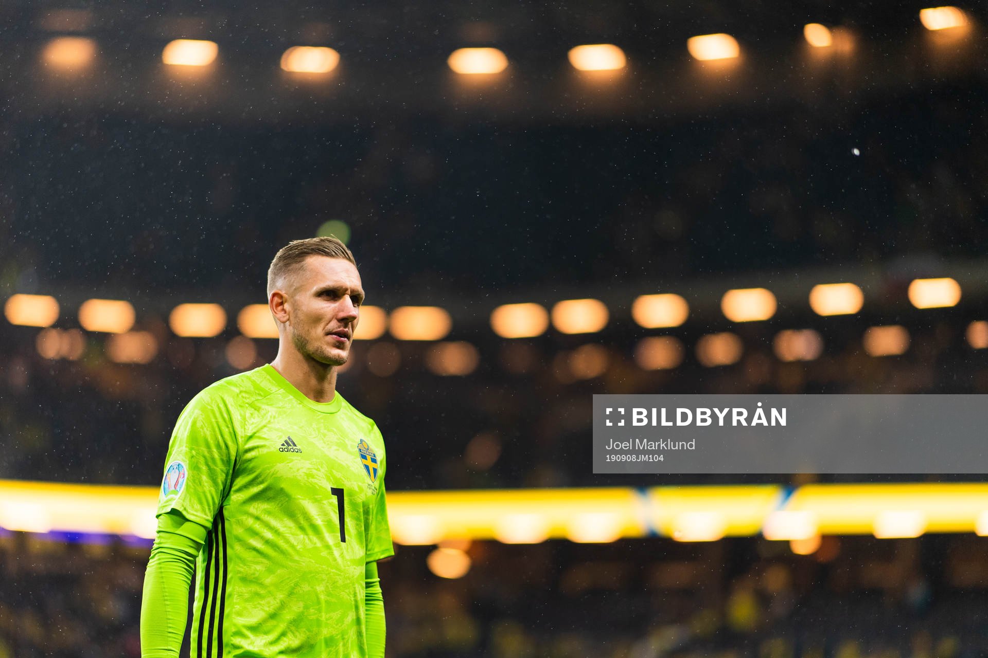 Goalkeeper Robin Olsen of Sweden looks dejected