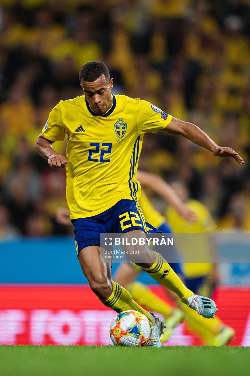 Robin Quaison of Sweden