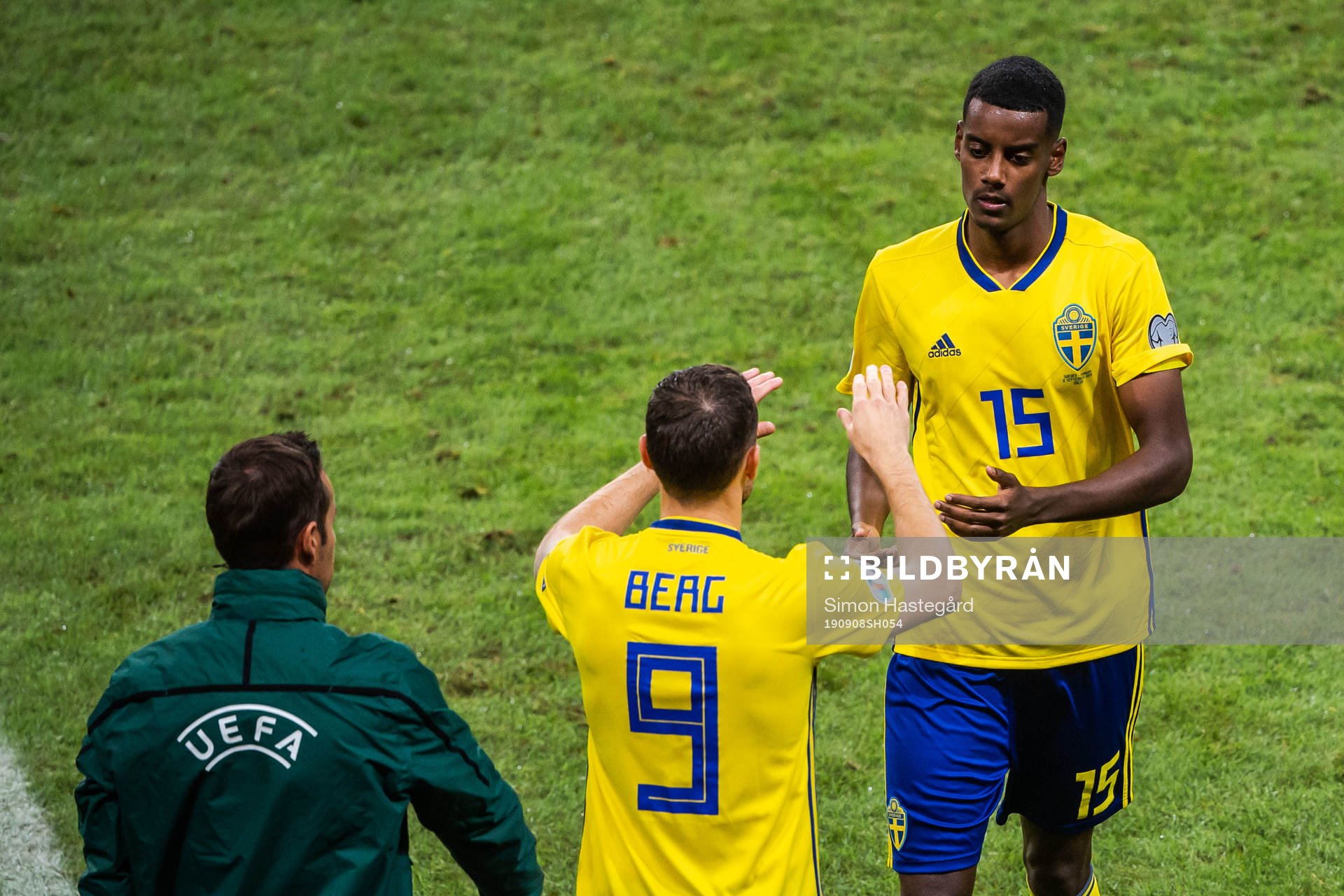 Marcus Berg changes with Alexander Isak of Sweden