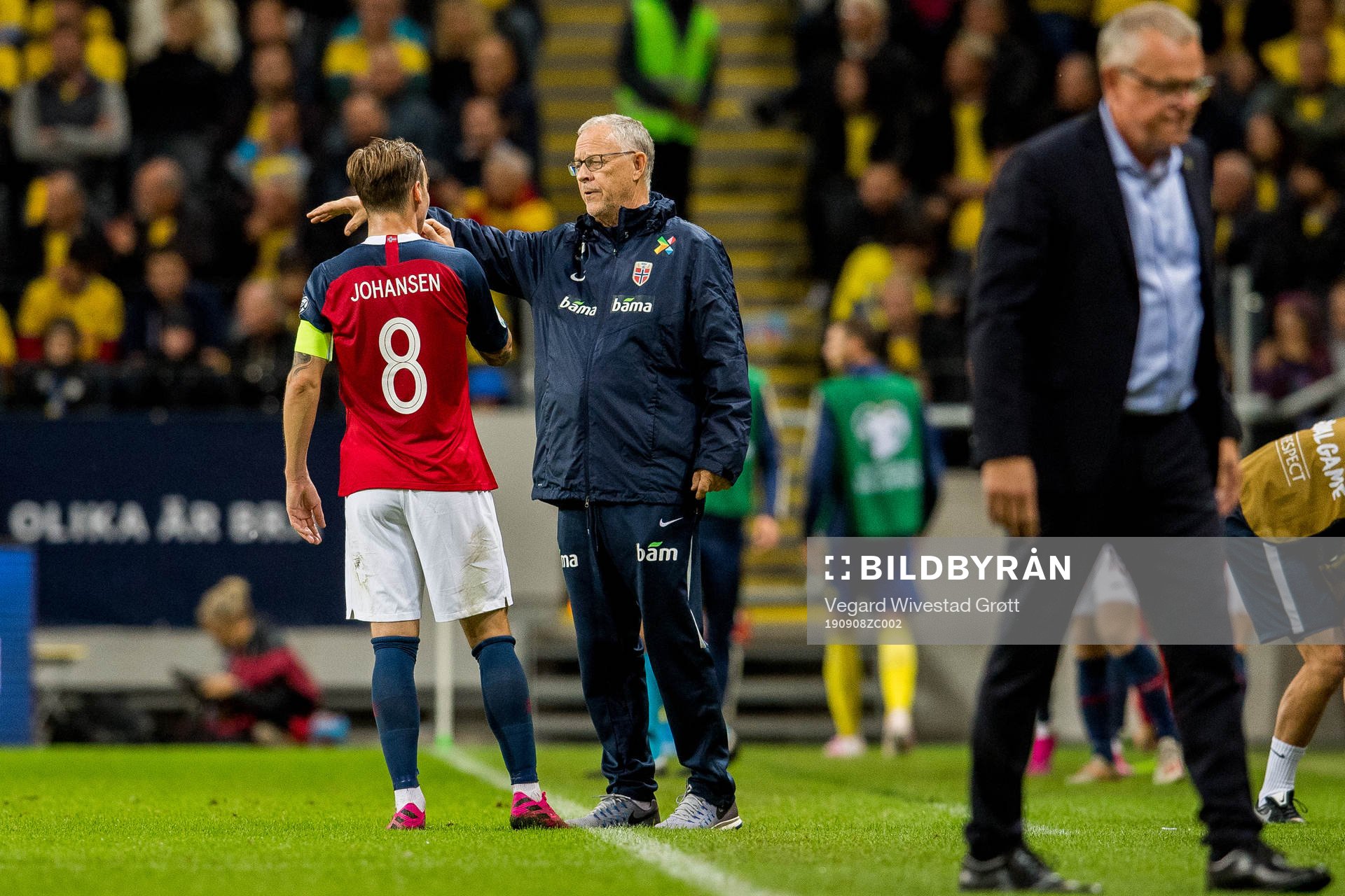 Stefan Johansen and Lars Lagerbäck, head coach of Norway
