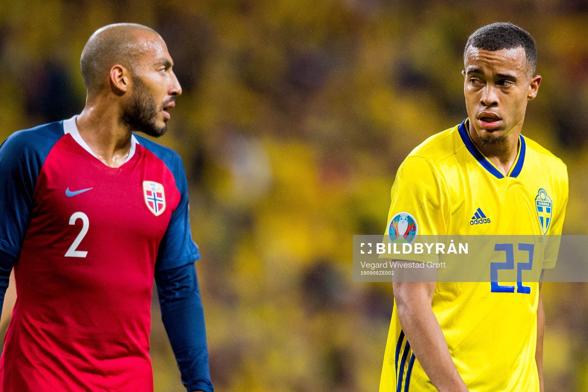 Haitam Aleesami of Norway and Robin Quaison of Sweden