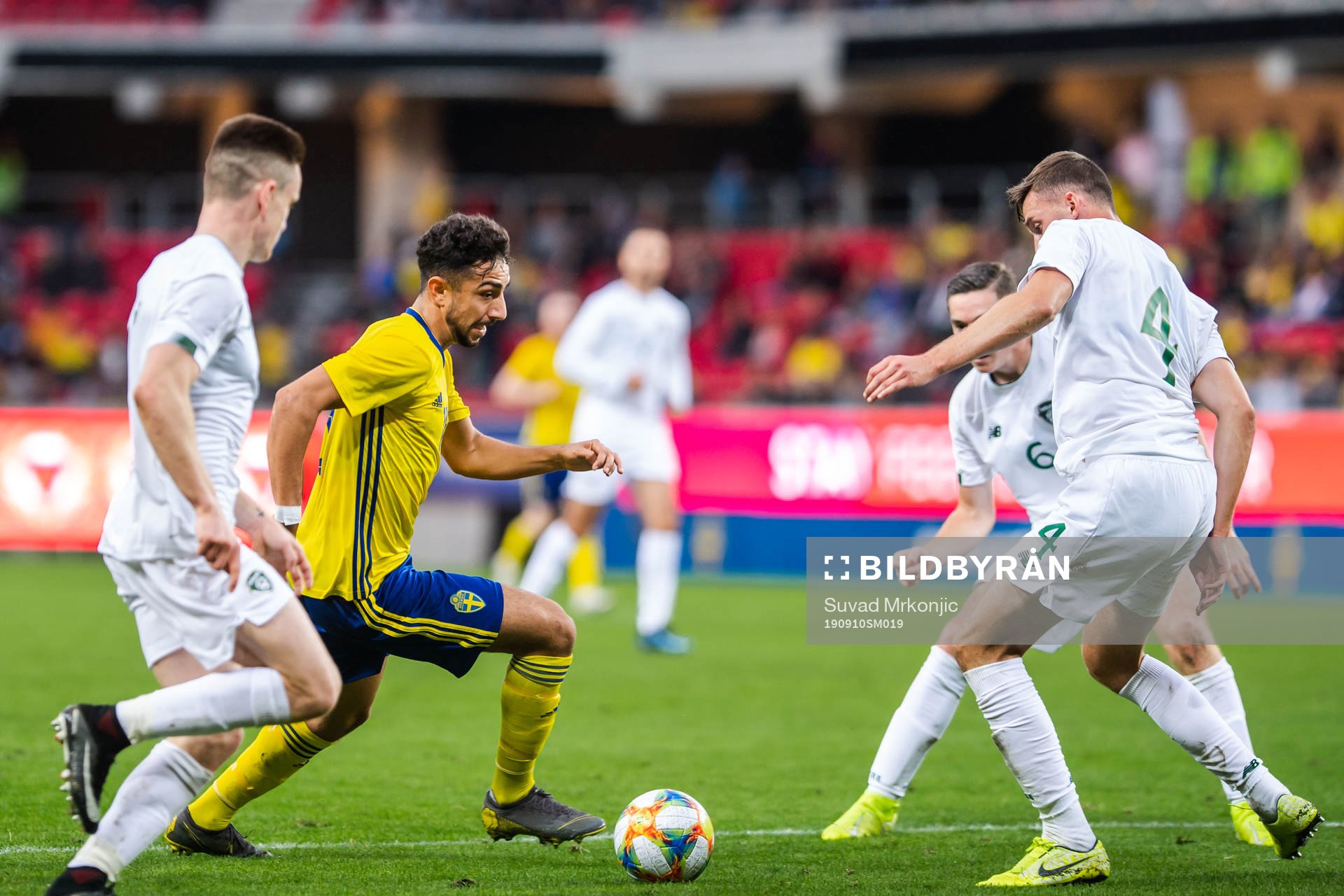 Daleho Irandust of Sweden against Darragh Leahy and Conor