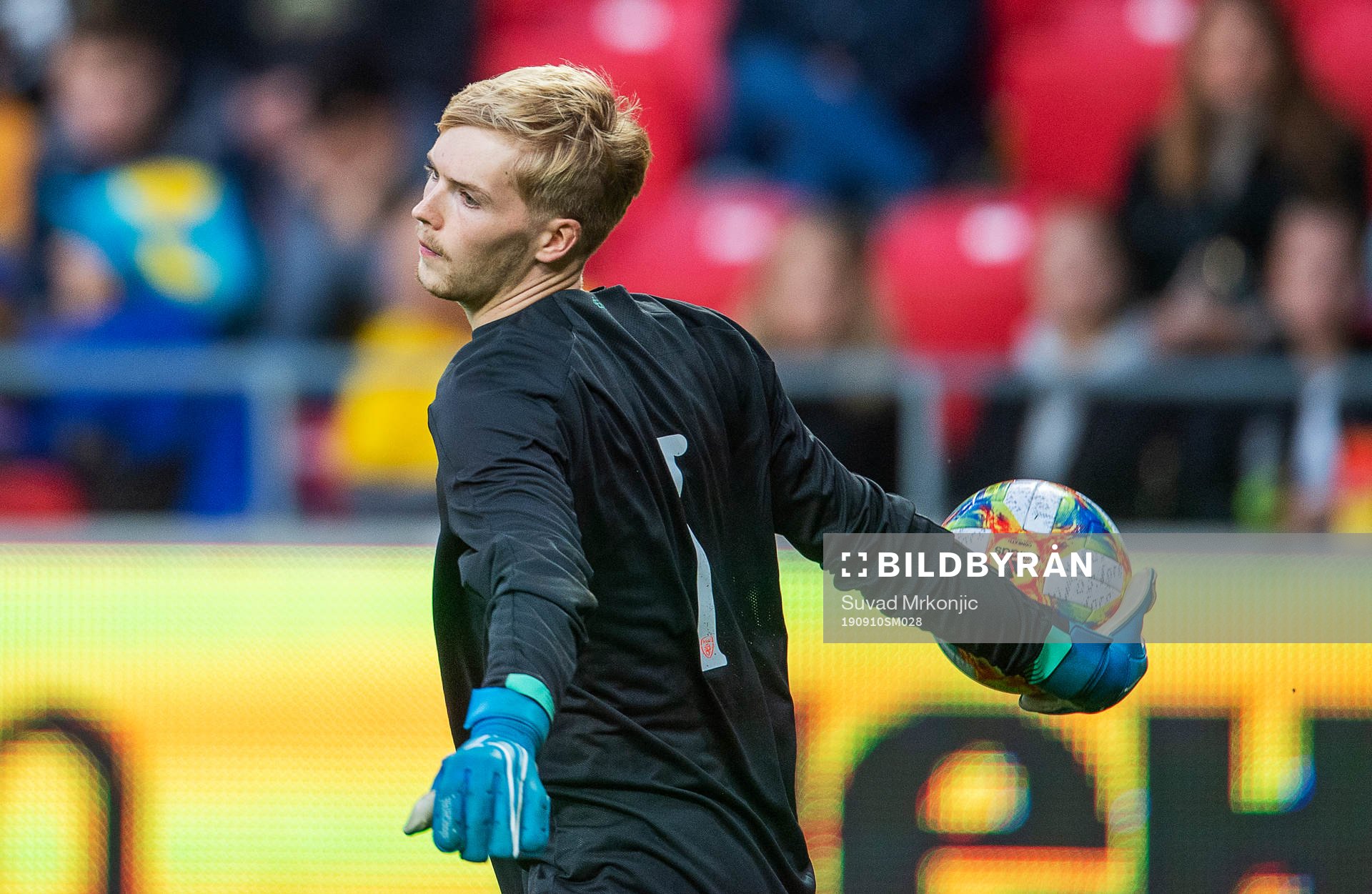 Goalkeeper Caoimhin Kelleher of Ireland
