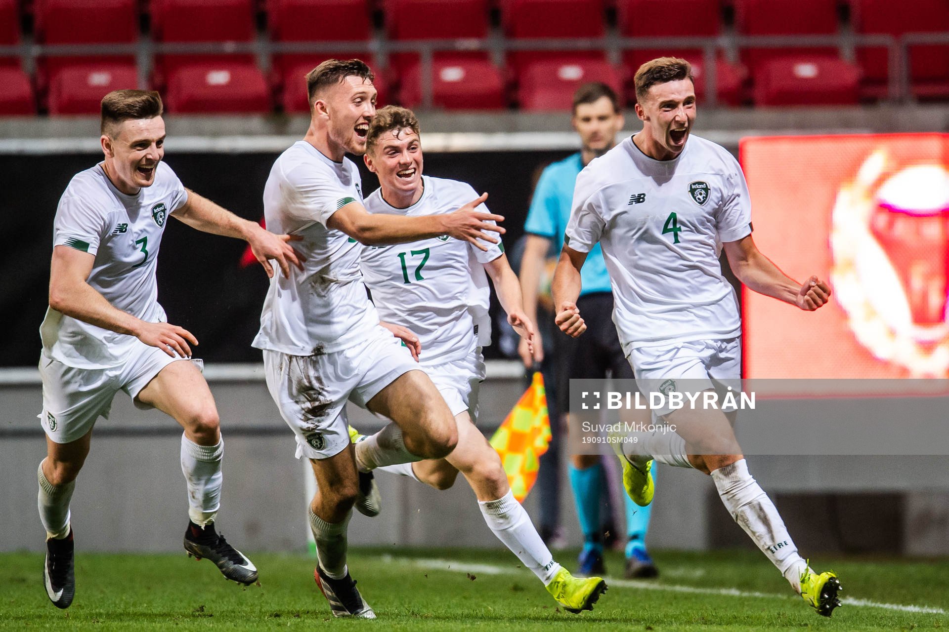 Conor Masterson of Ireland celebrate with teammates