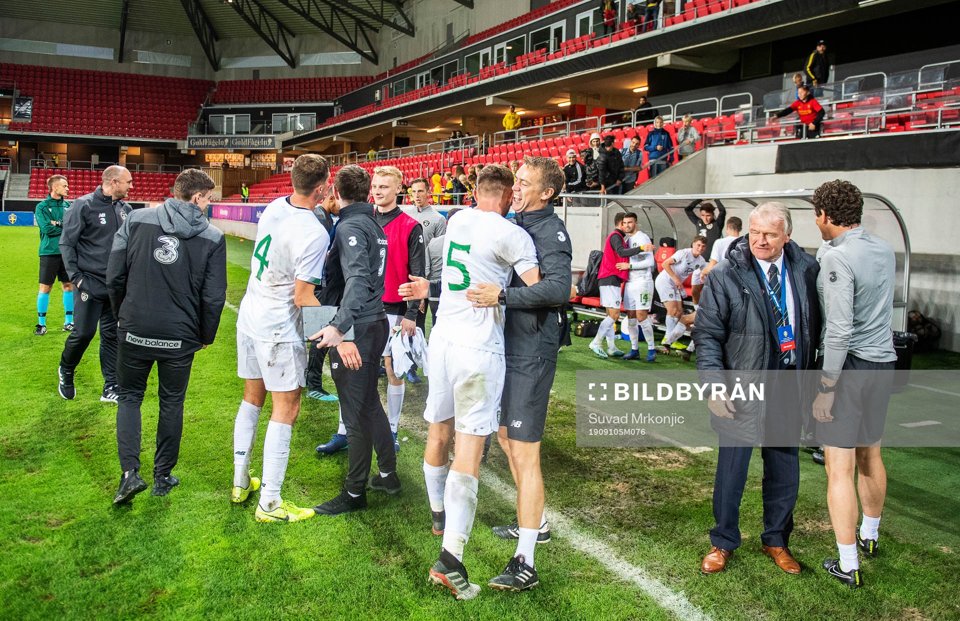Conor Masterson and Dara O´Shea of Ireland celebrates