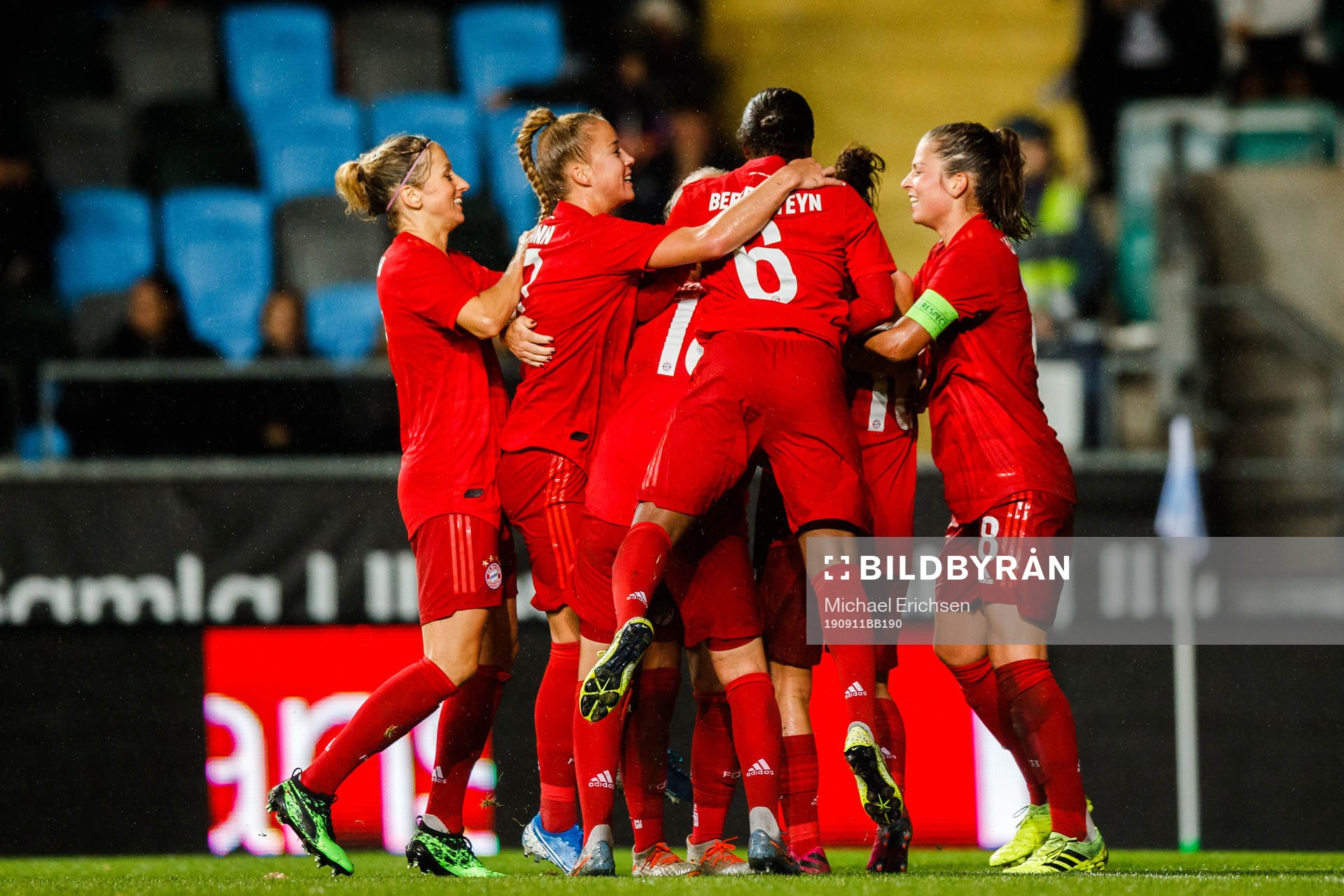 Players of Bayern Munich celebrate the 0-1 goal by Mandy