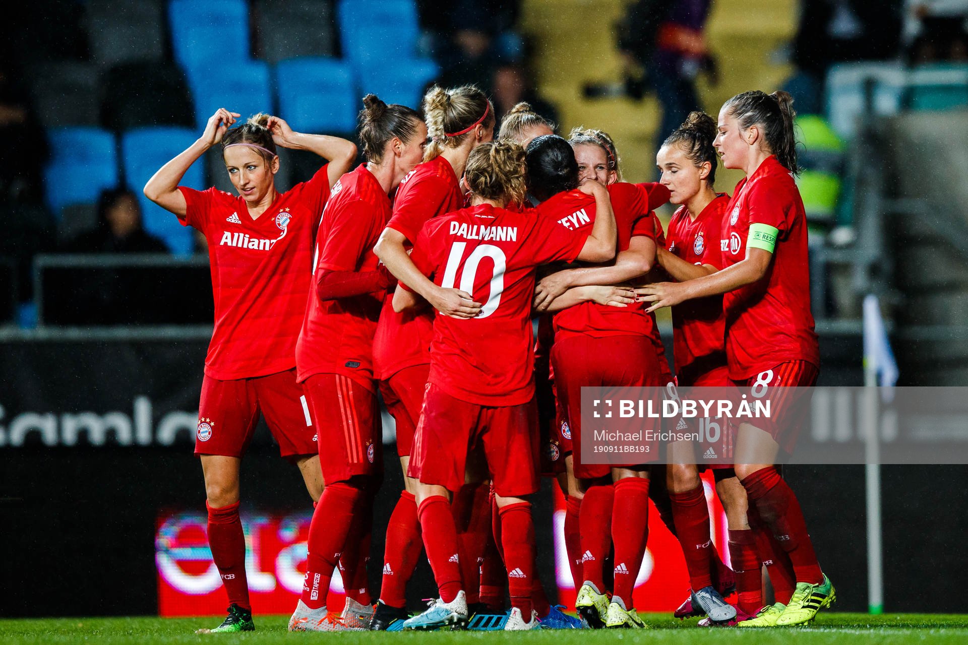 Players of Bayern Munich celebrate the 0-1 goal by Mandy