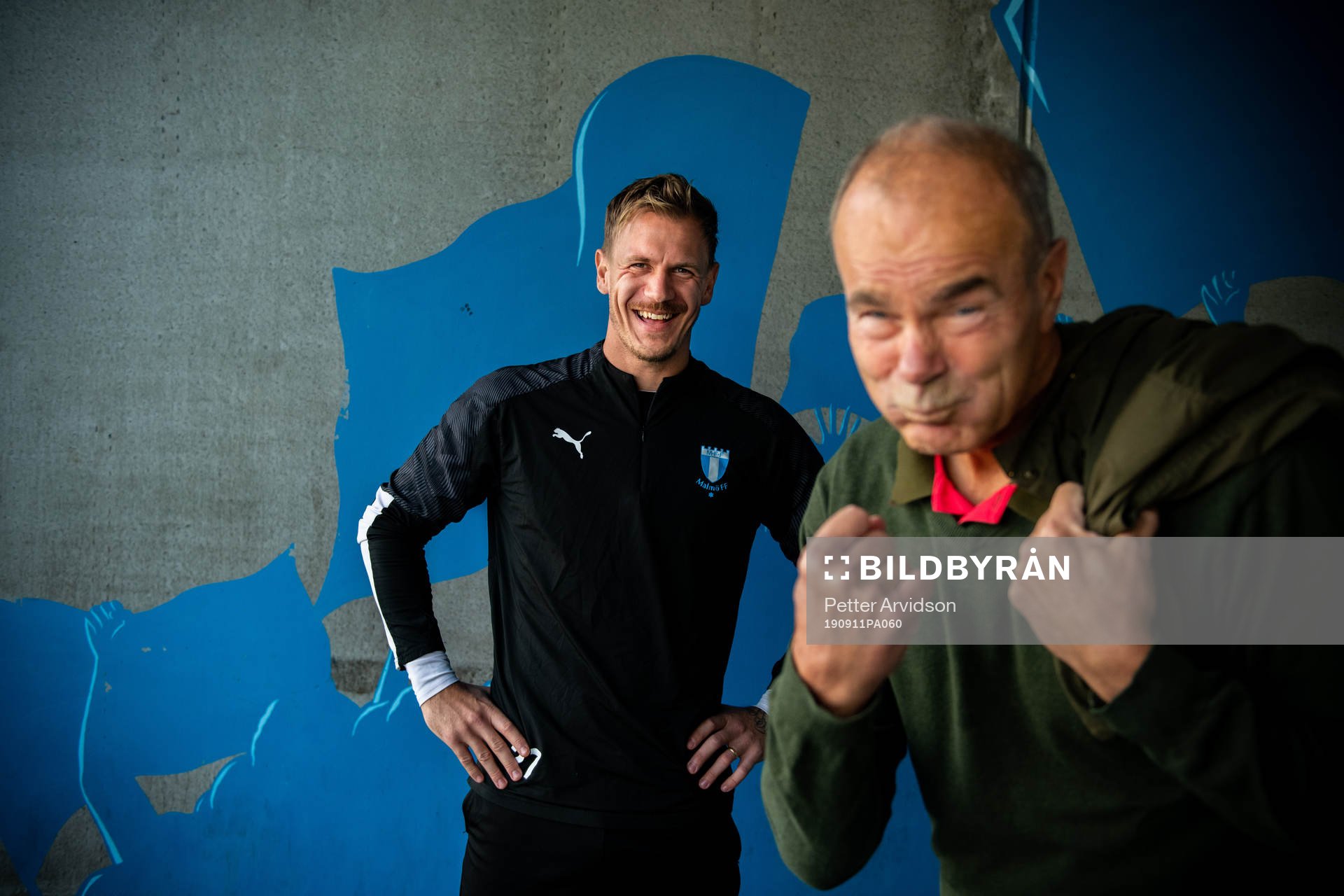 Malmö FFs målvakt Johan Dahlin och den före detta Malmö FF målvakten Jan Janne Möller poserar för ett porträtt den 11 september 2019 i Malmö.