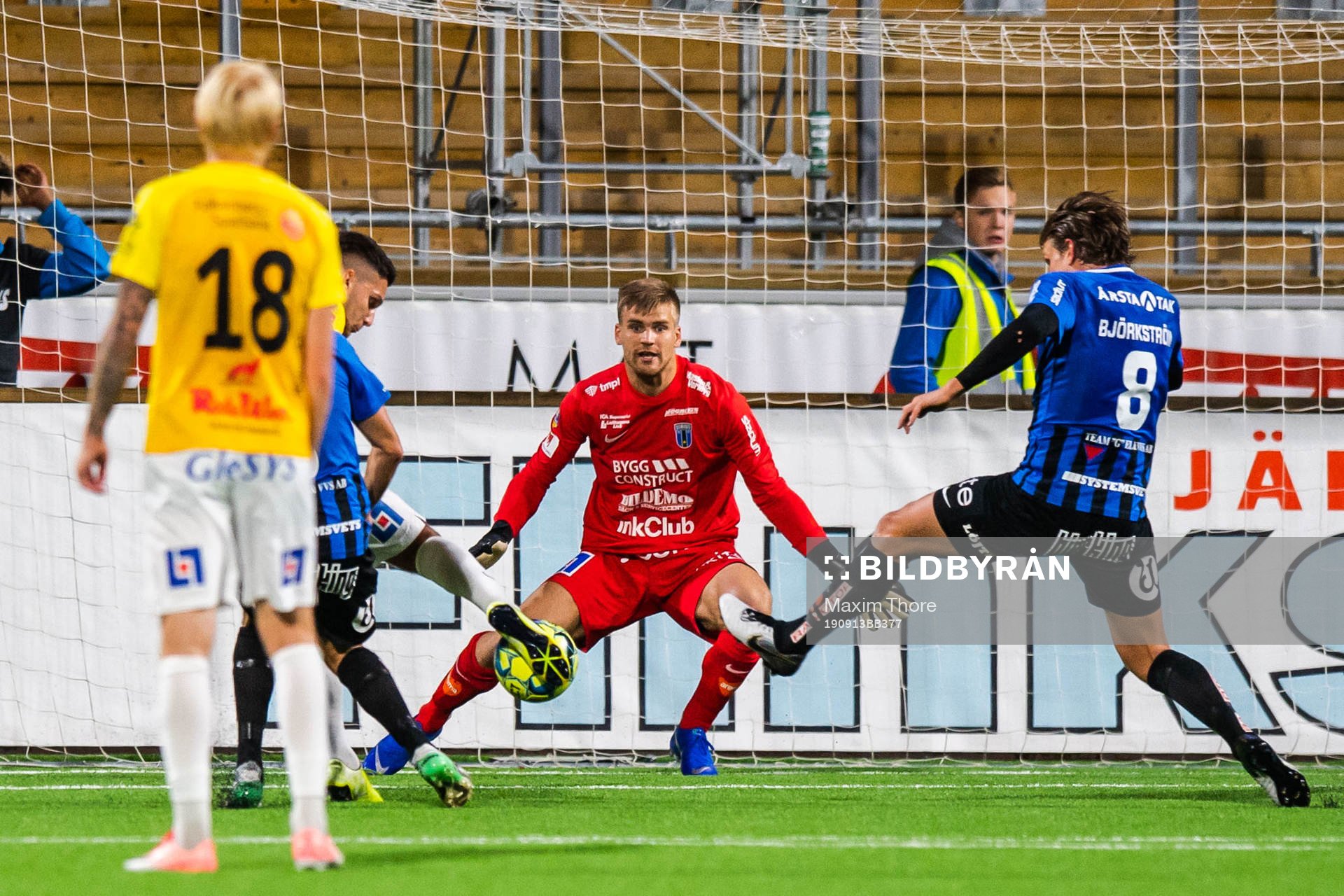 Sirius målvakt Lukas Jonsson