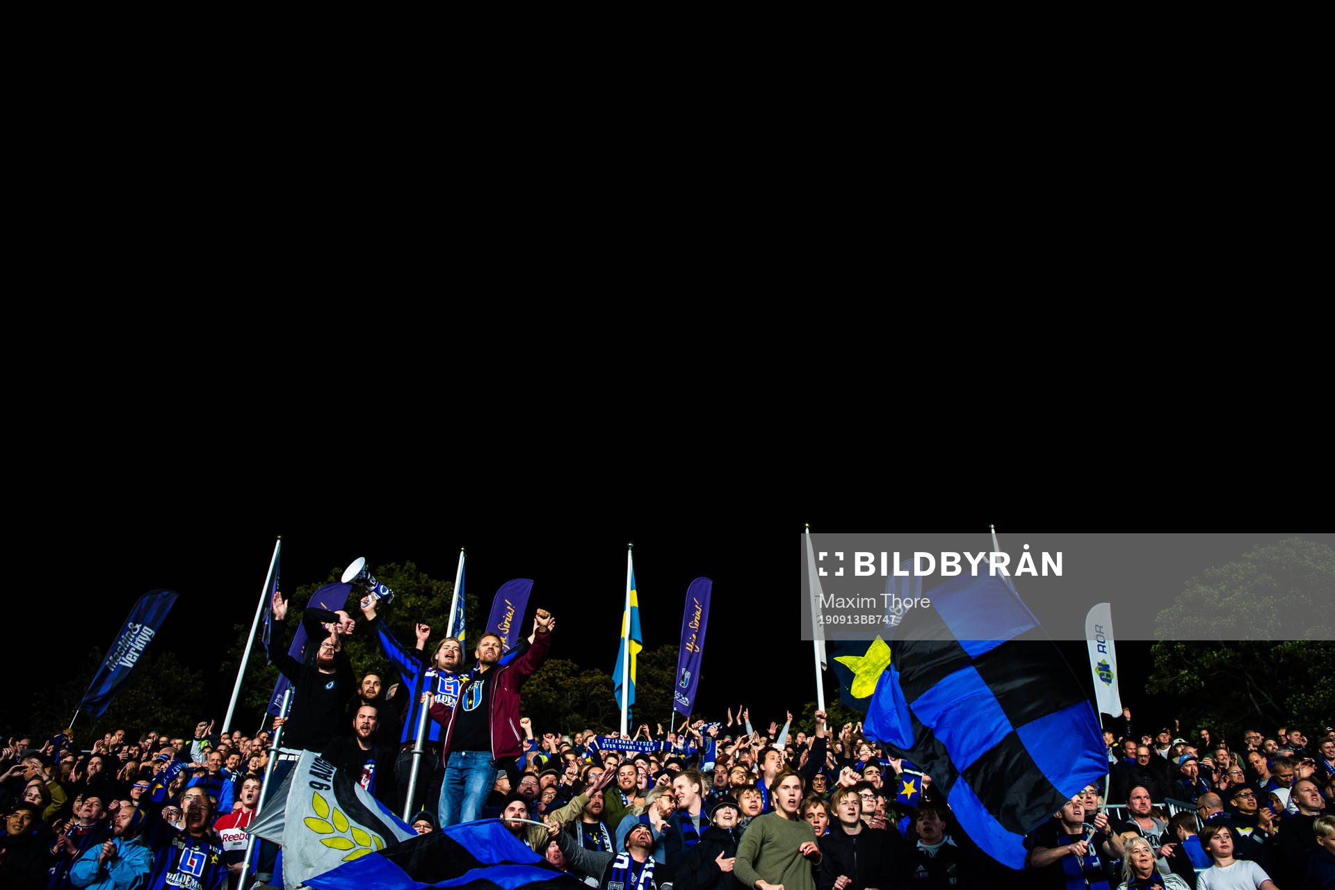 Sirius supportrar jublar