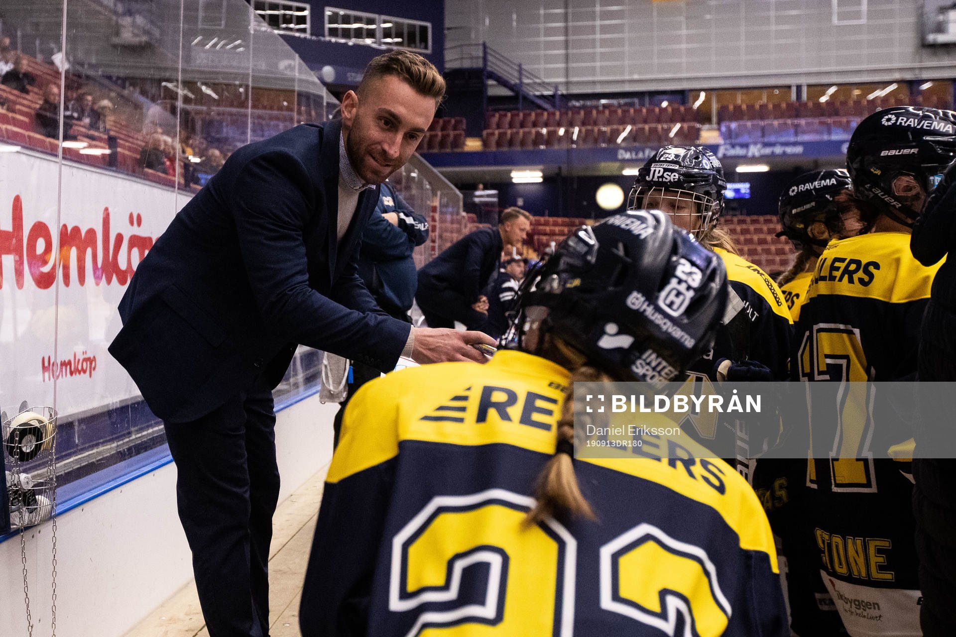 s tränare Lucas Frey
