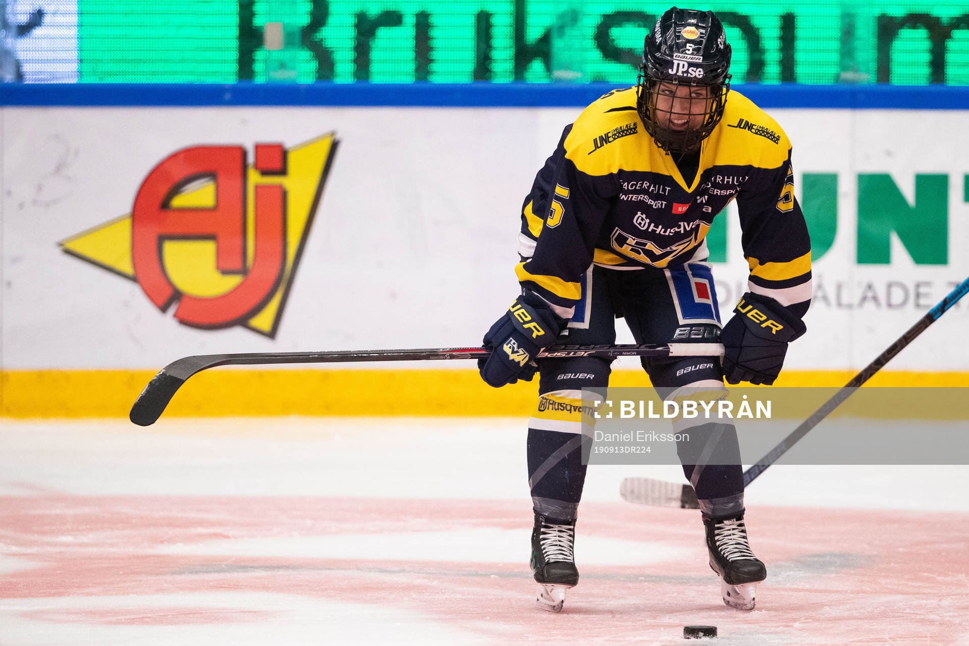 s Sidney Morin