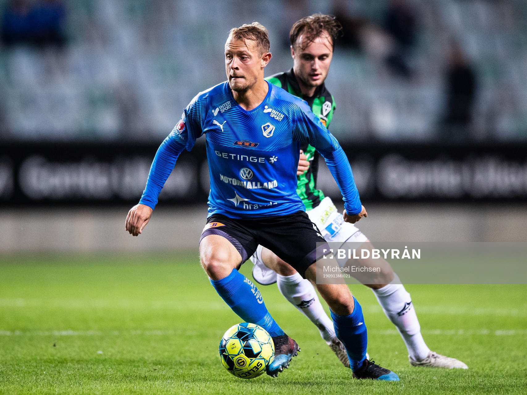 Halmstads Joel Allansson och GAIS Niklas Olsson