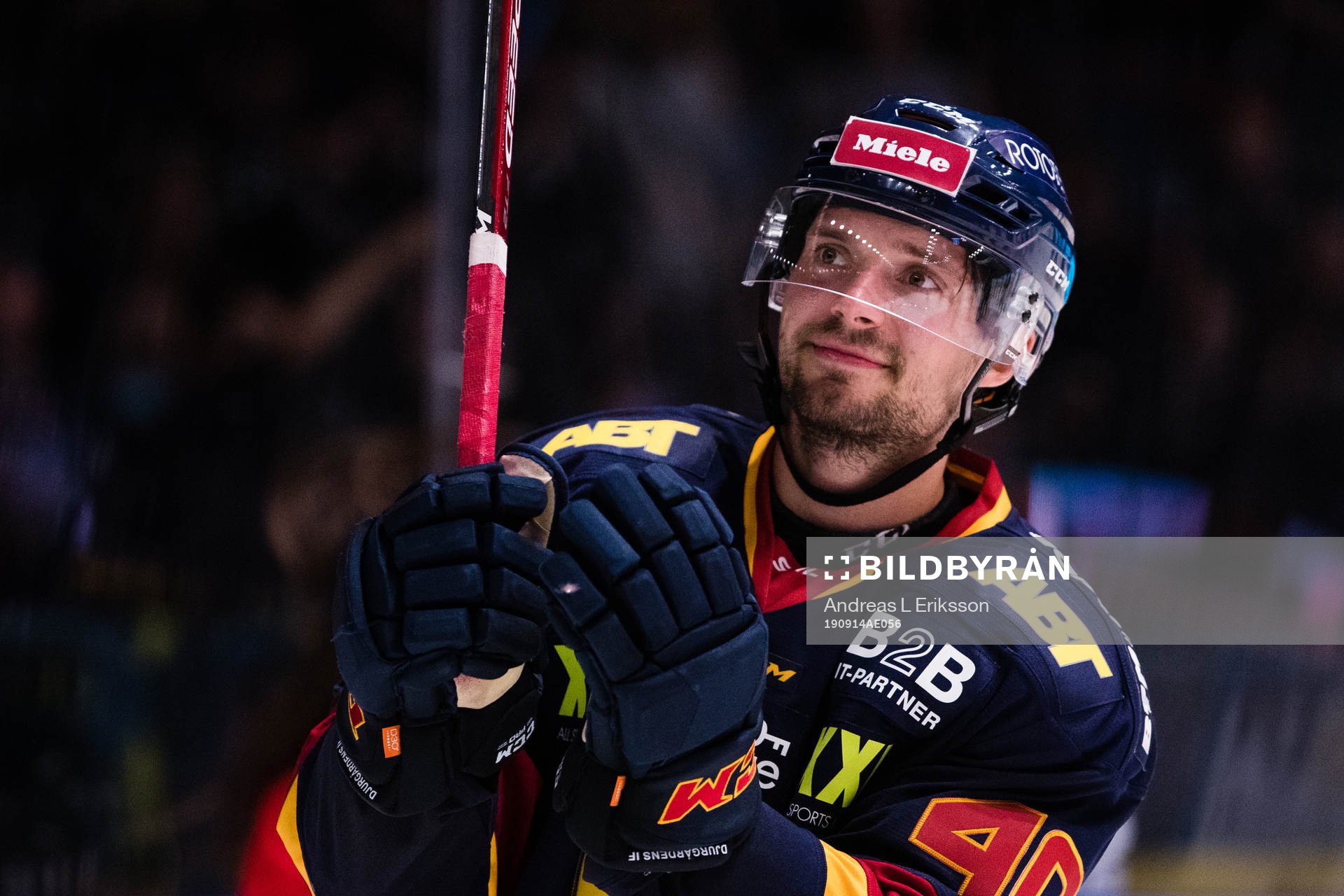 Djurgårdens Jacob Josefsson tackar publiken