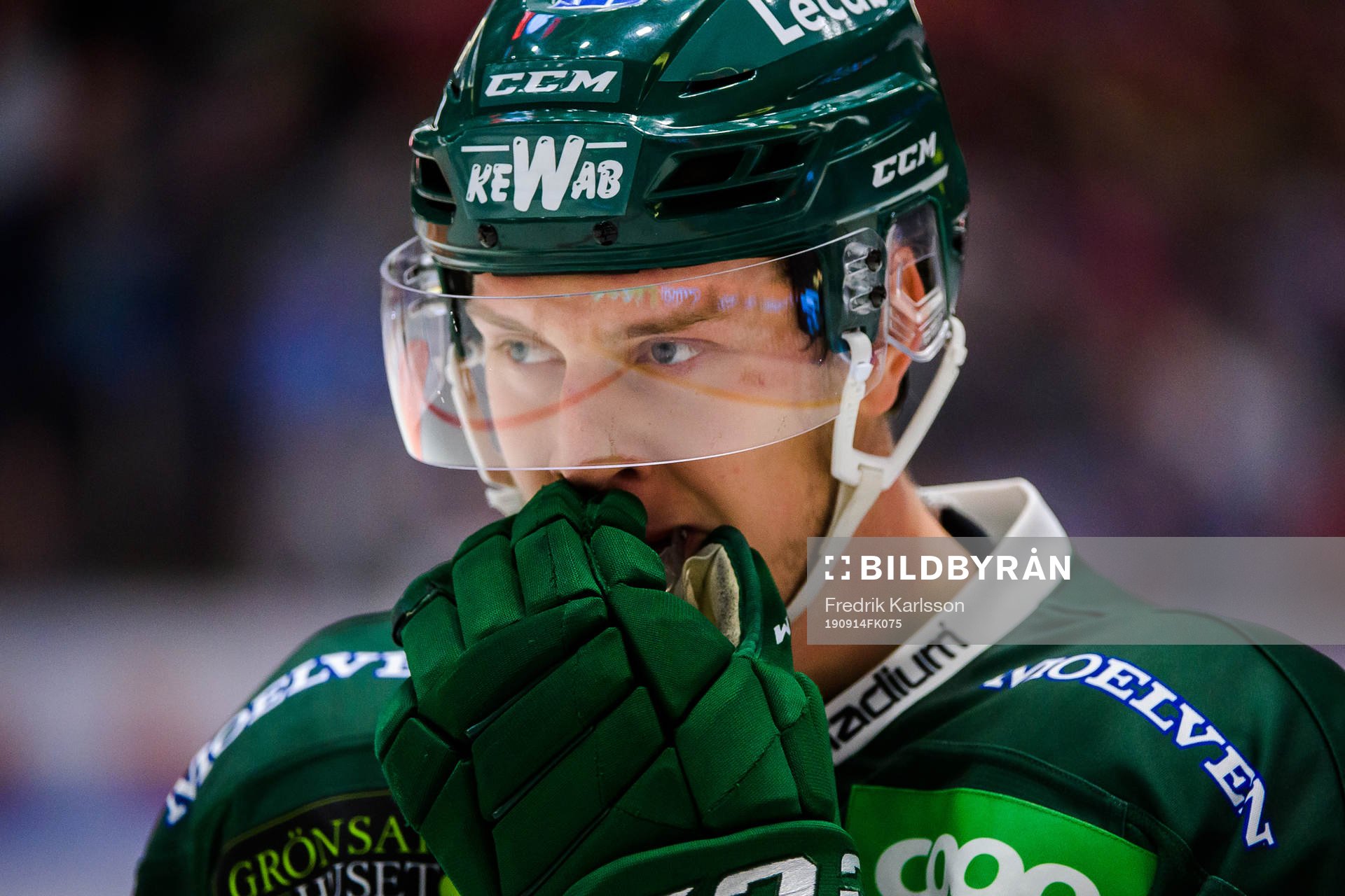 Färjestads  Victor Ejdsell deppar