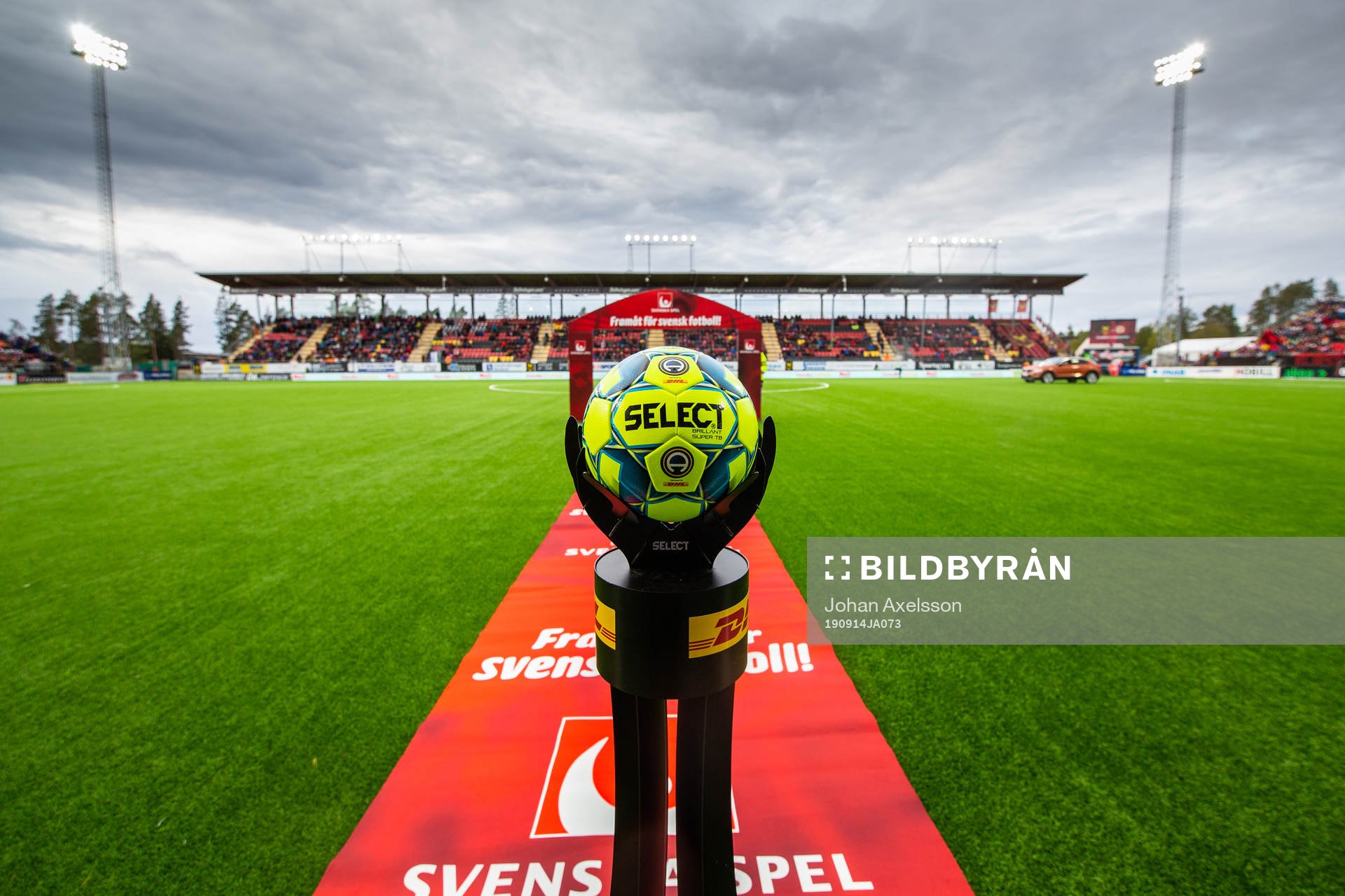 Matchbollen under fotbollsmatchen i Allsvenskan mellan Östersund och Kalmar den 14 September 2019 i Östersund.