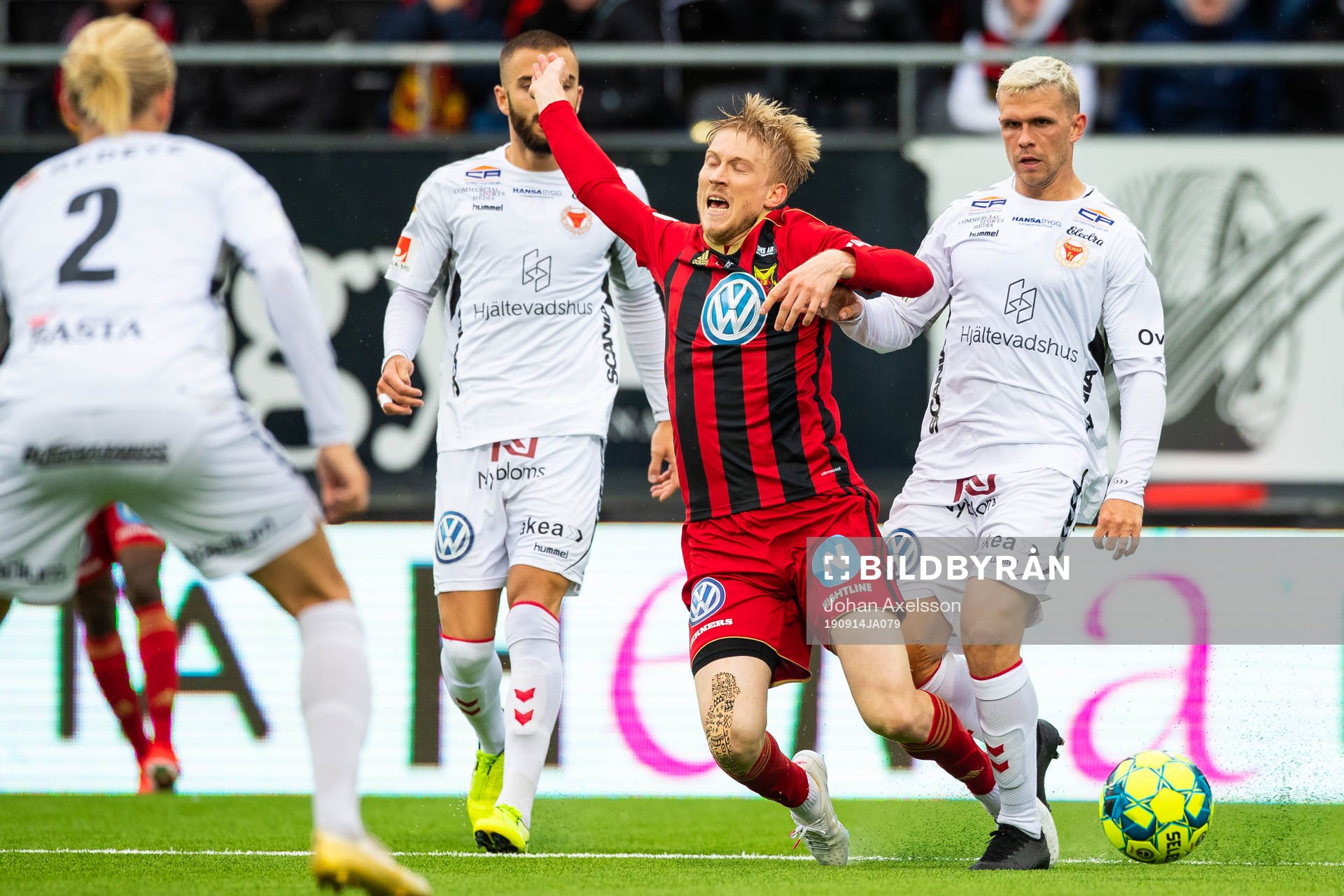 Östersunds Simon Kroon och Kalmars Jesper Manns i en