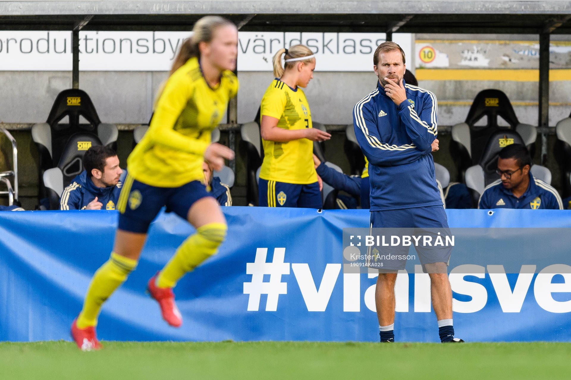 Sveriges förbundskapten Pär Lagerström under F16-landskampen i fotboll mellan Sverige och Tyskland den 14 september 2019 i Halmstad.