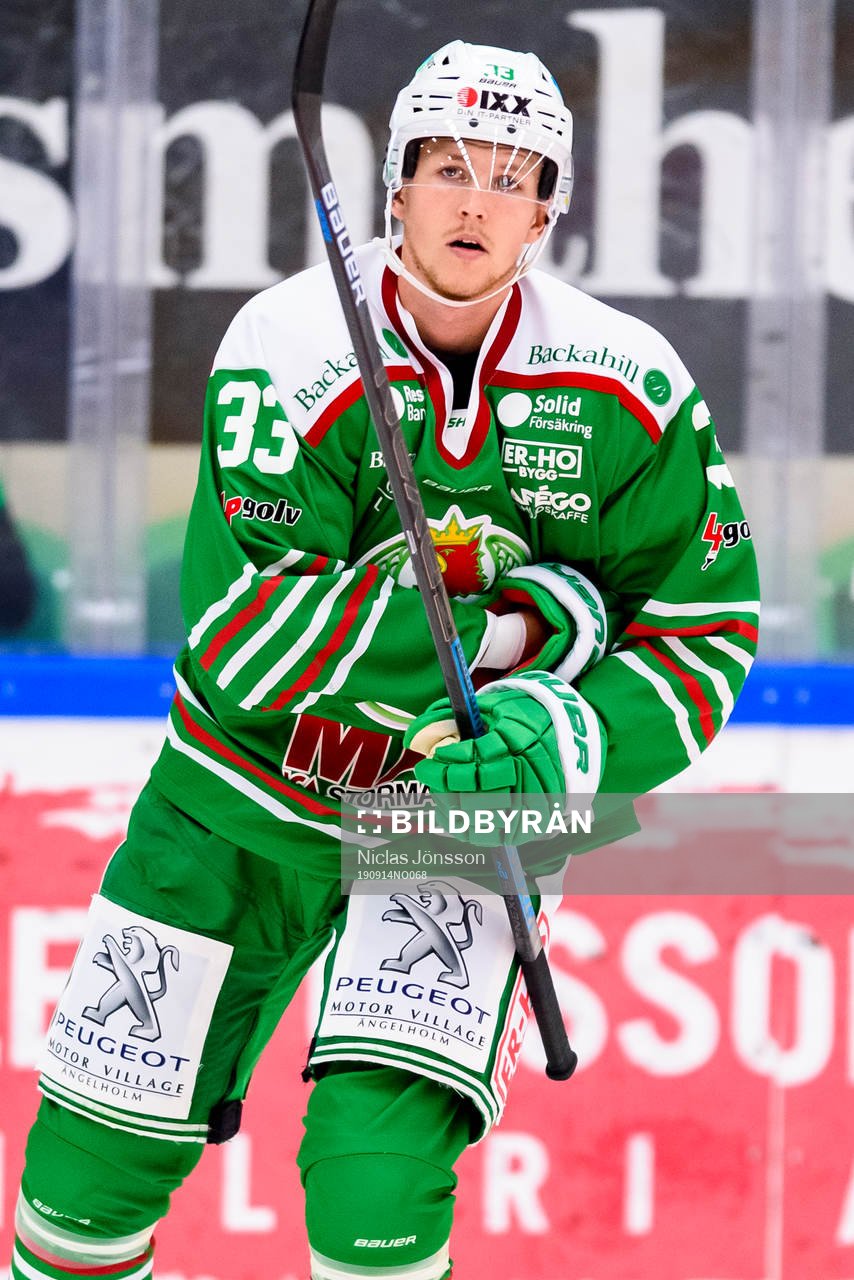 Rögles  Niklas Hansson innan ishockeymatchen i SHL mellan