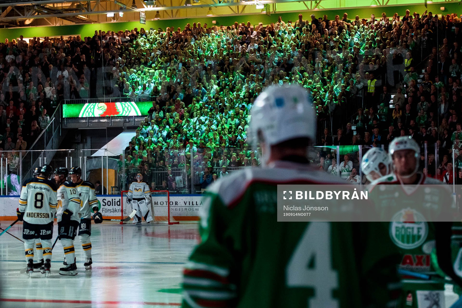 Genrebild på Publiken Innan ishockeymatchen i SHL mellan