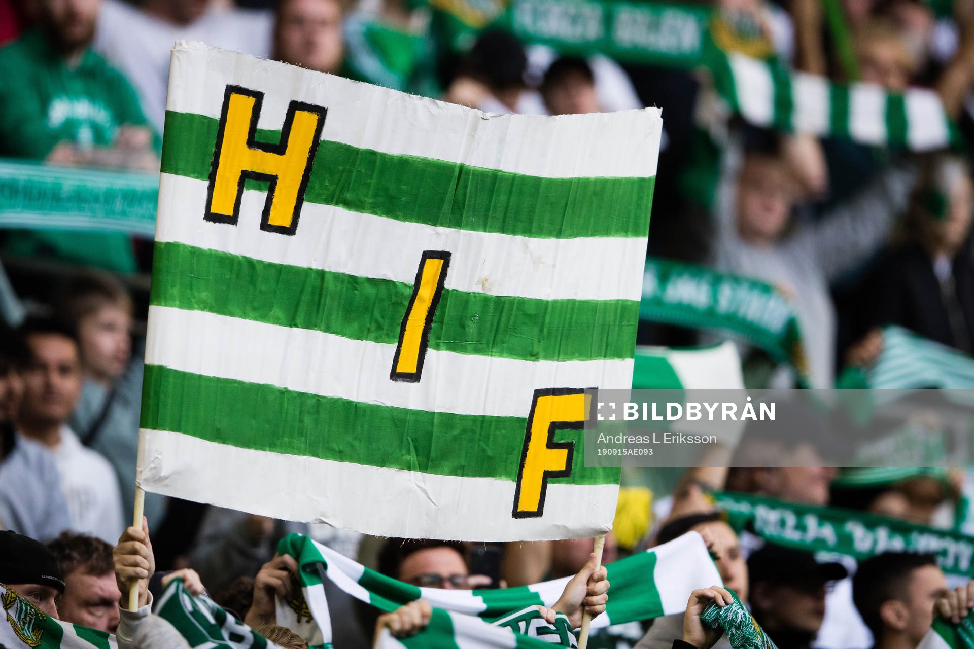 En Hammarbyflagga under fotbollsmatchen i Allsvenskan mellan Hammarby och IFk Göteborg den 15 september 2019 i Stockholm. 