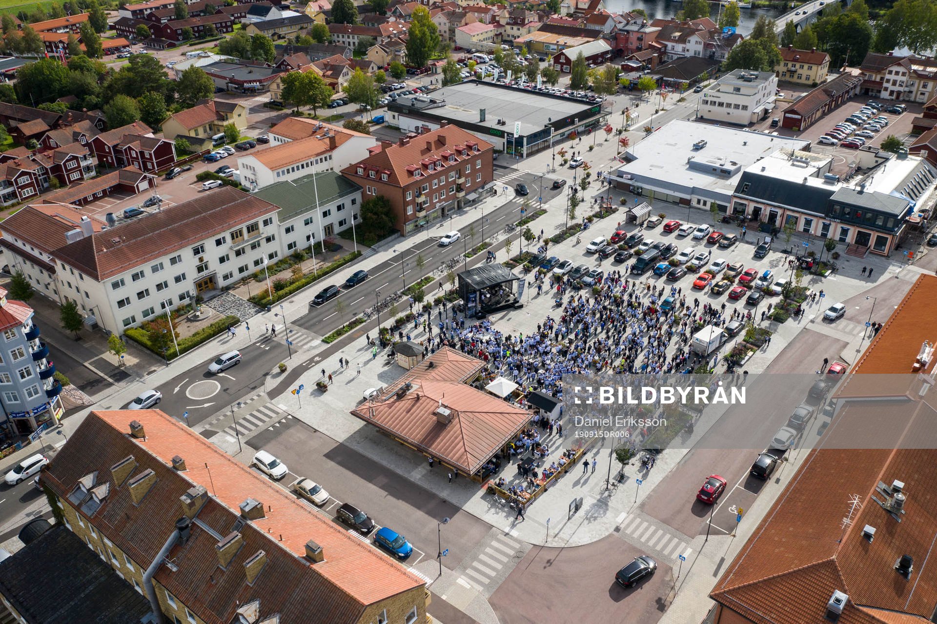 Leksands fansen samlas på torget i Leksand innan