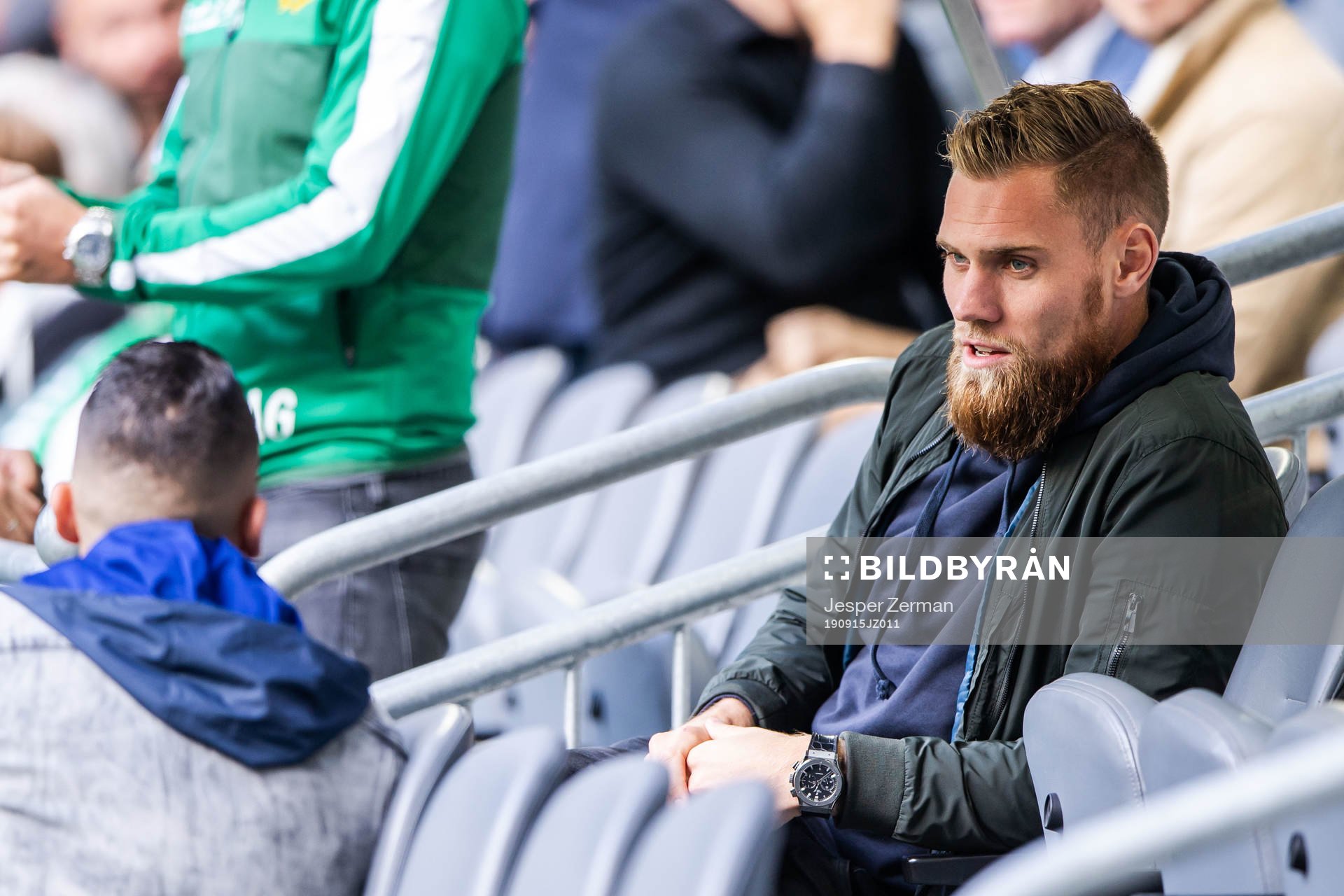 Hammarbys David Fällman på läktaren