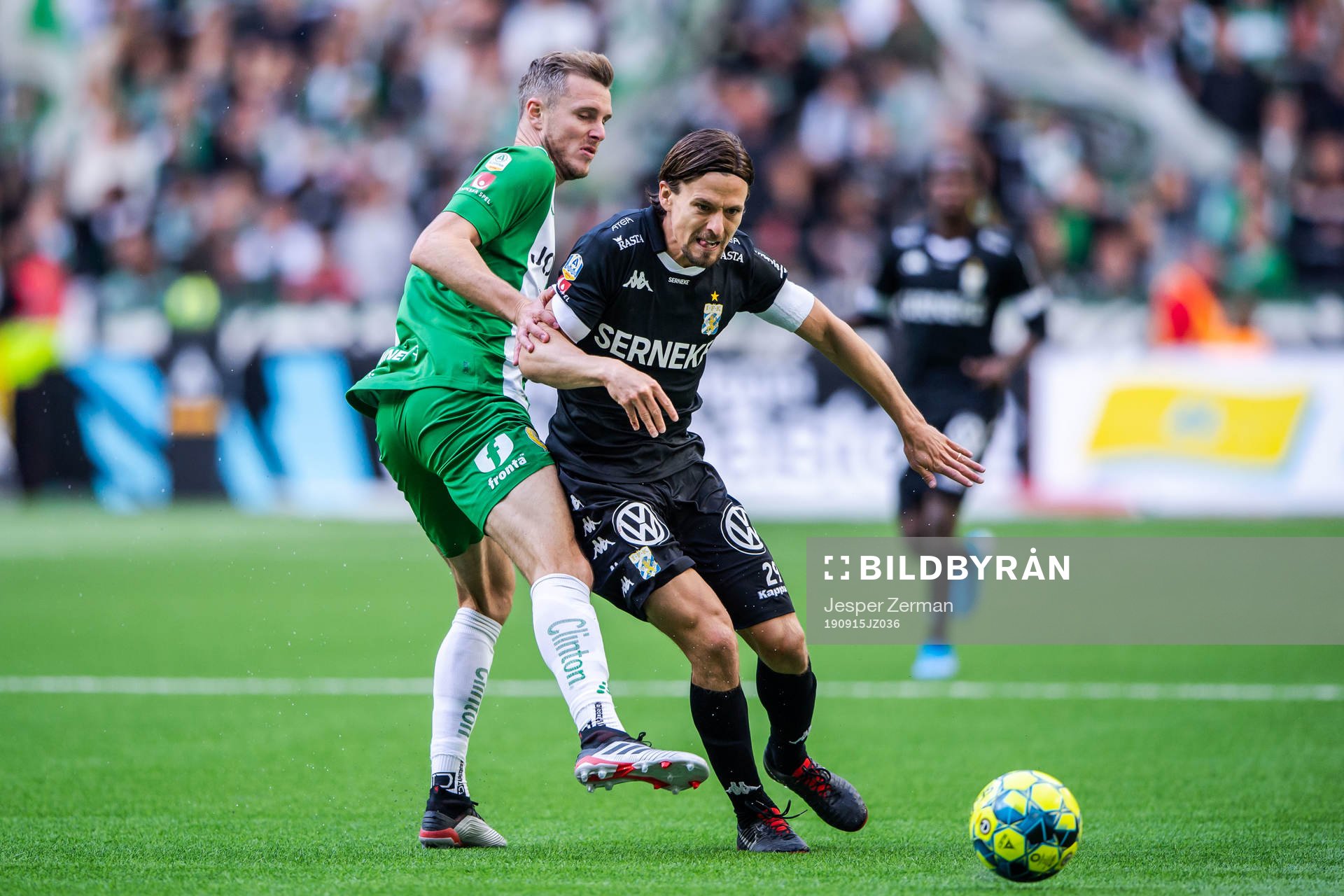 Hammarbys Richard Magyar och IFK Göteborgs Lasse Vibe
