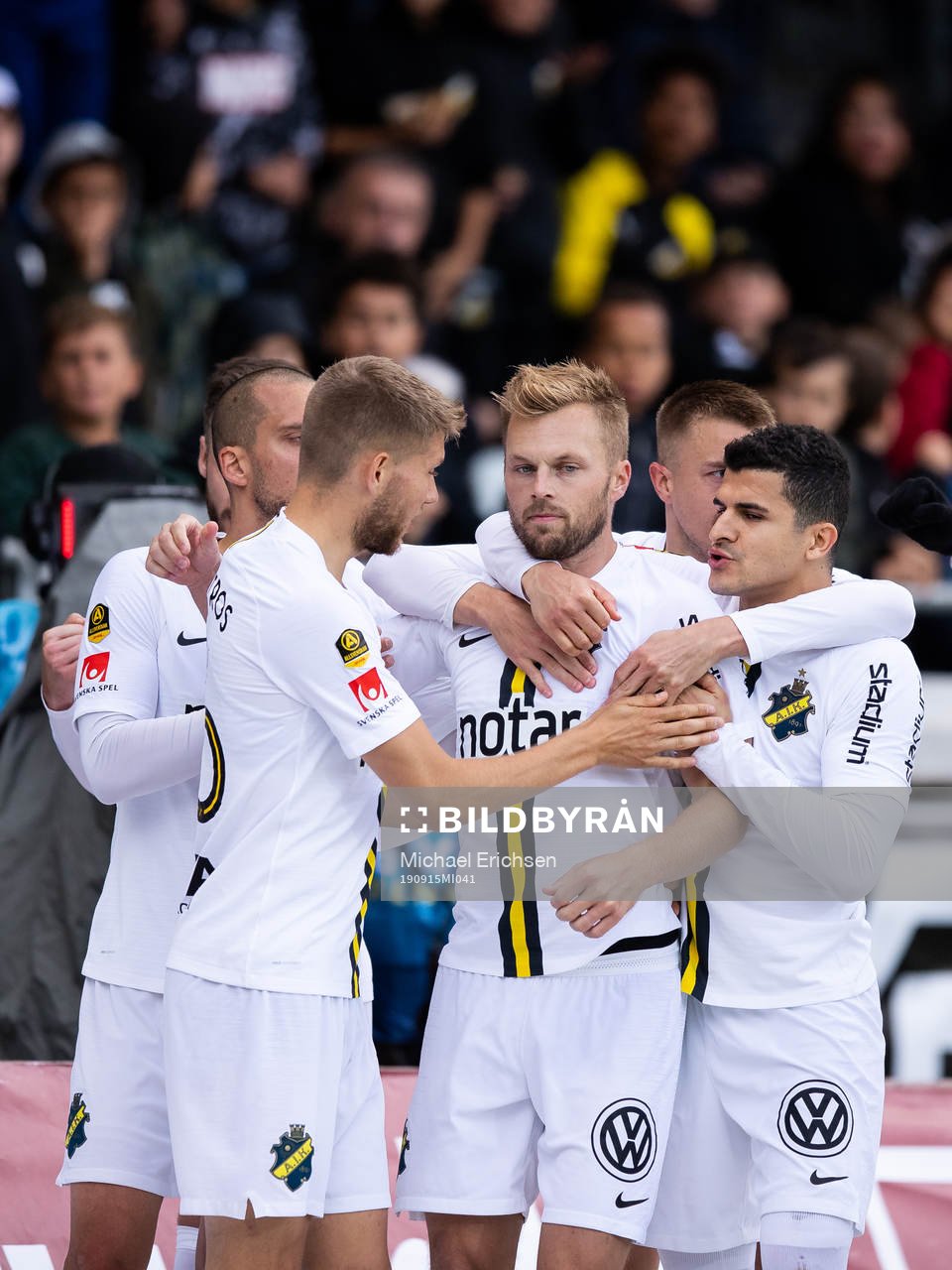 s Sebastian Larsson jublar
