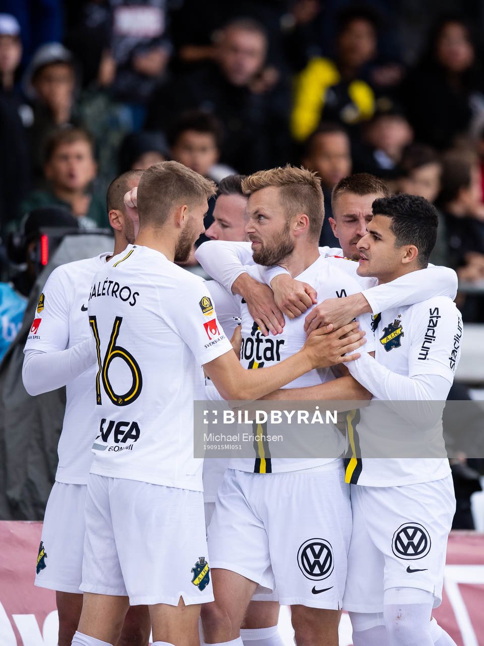 s Sebastian Larsson jublar