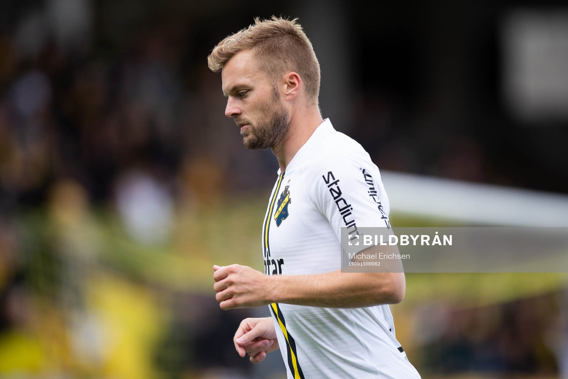 s Sebastian Larsson