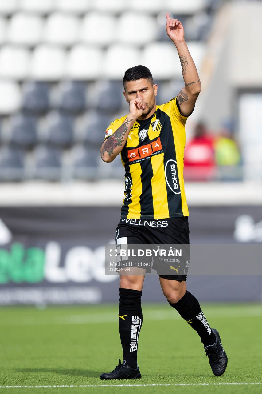 Häckens Paulinho jublar