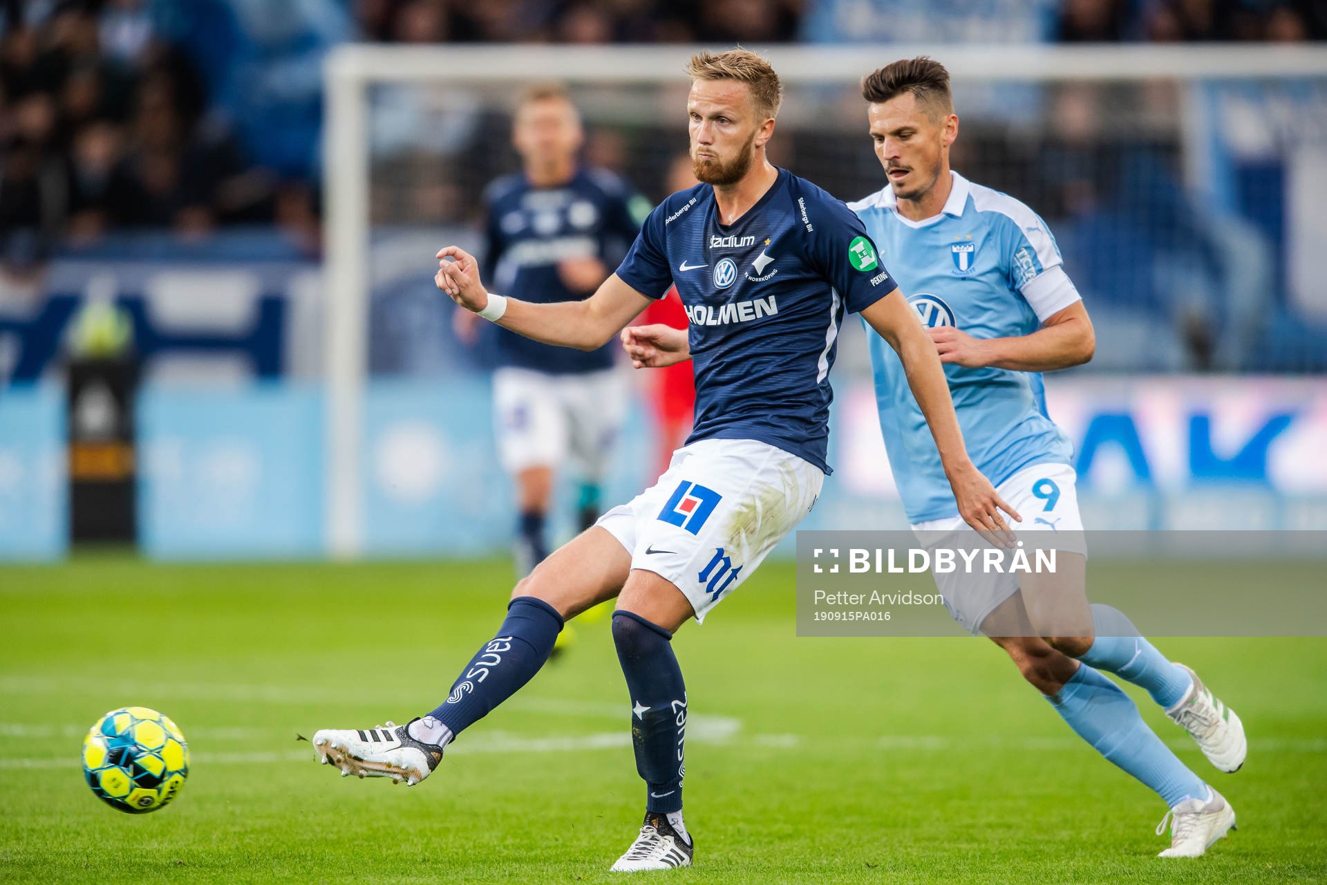 IFK Norrköpings Kasper Larsen och Malmö FFs Markus