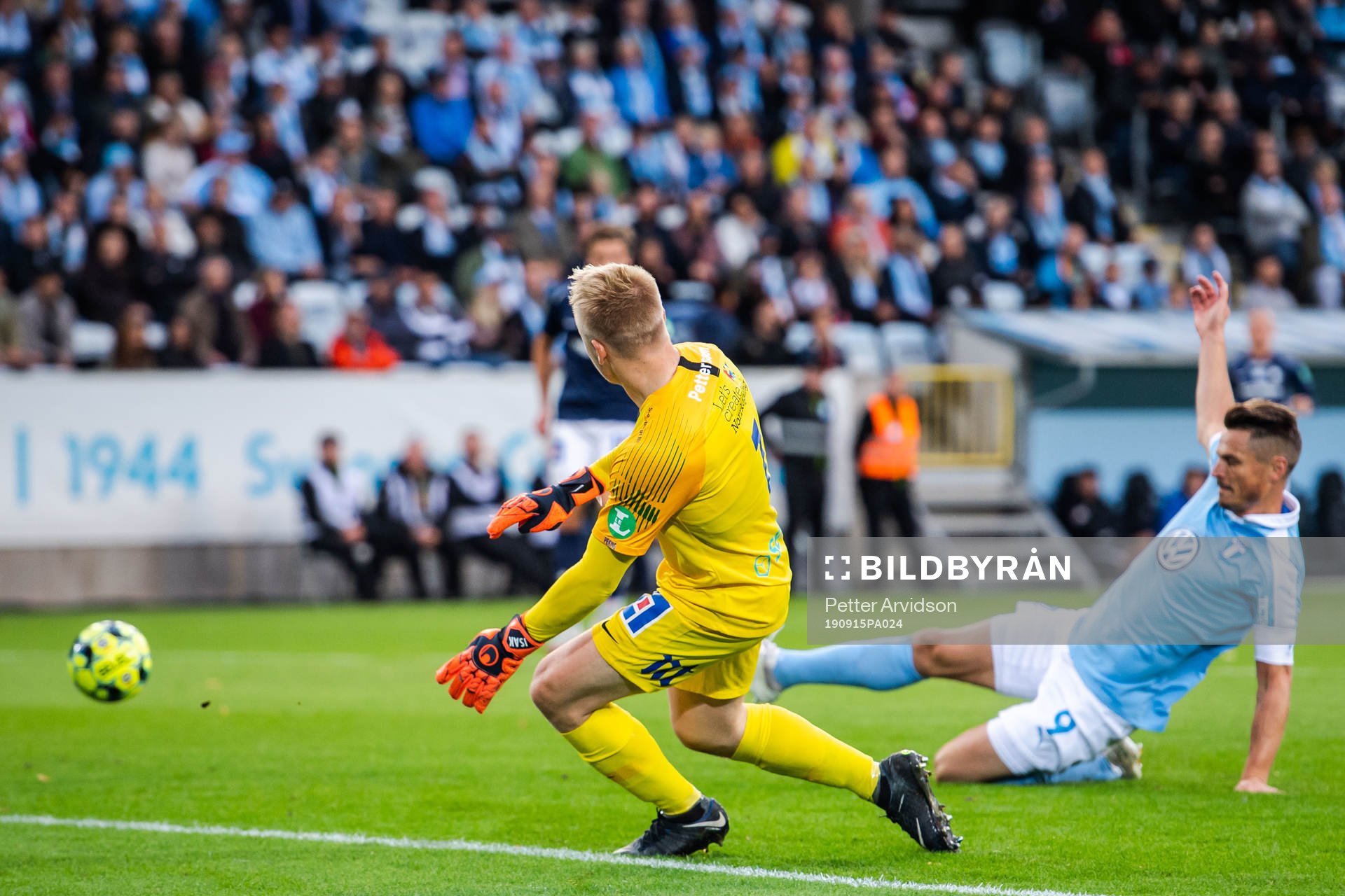 Malmö FFs Markus Rosenberg och IFK Norrköpings målvakt