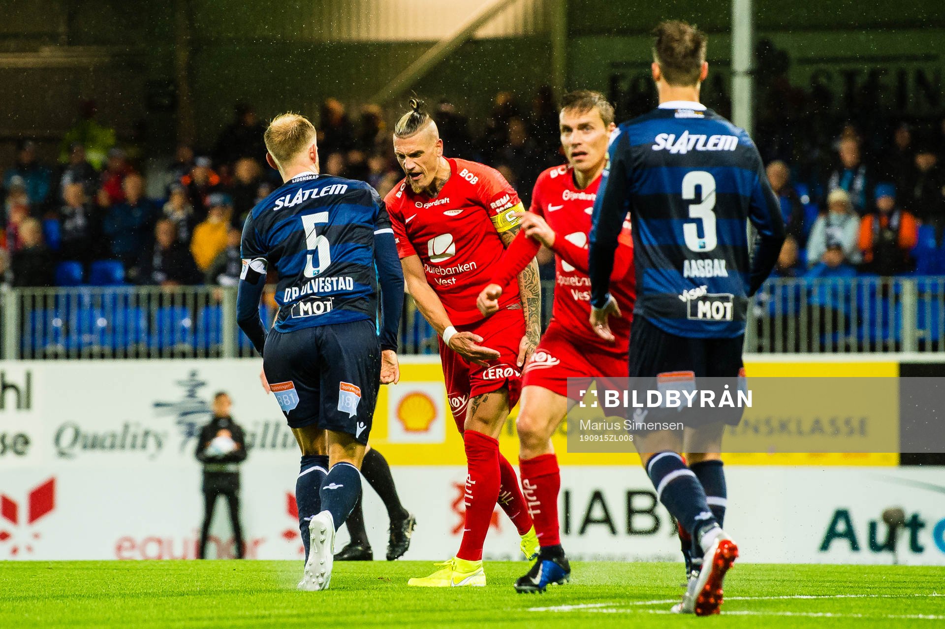Vito Wormgoor of Brann reacts