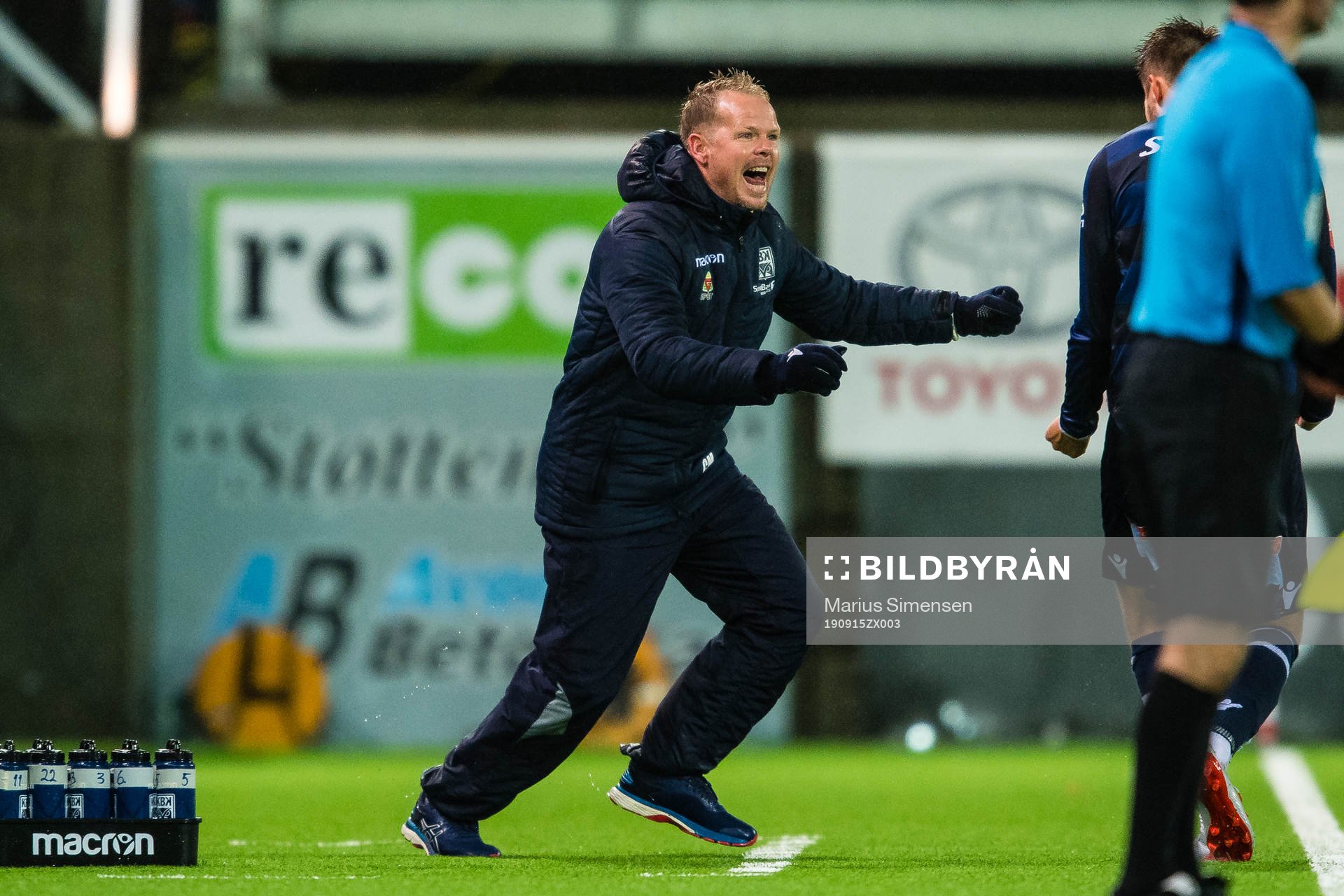 Christian Michelsen, head coach of Kristiansund,  celebrates