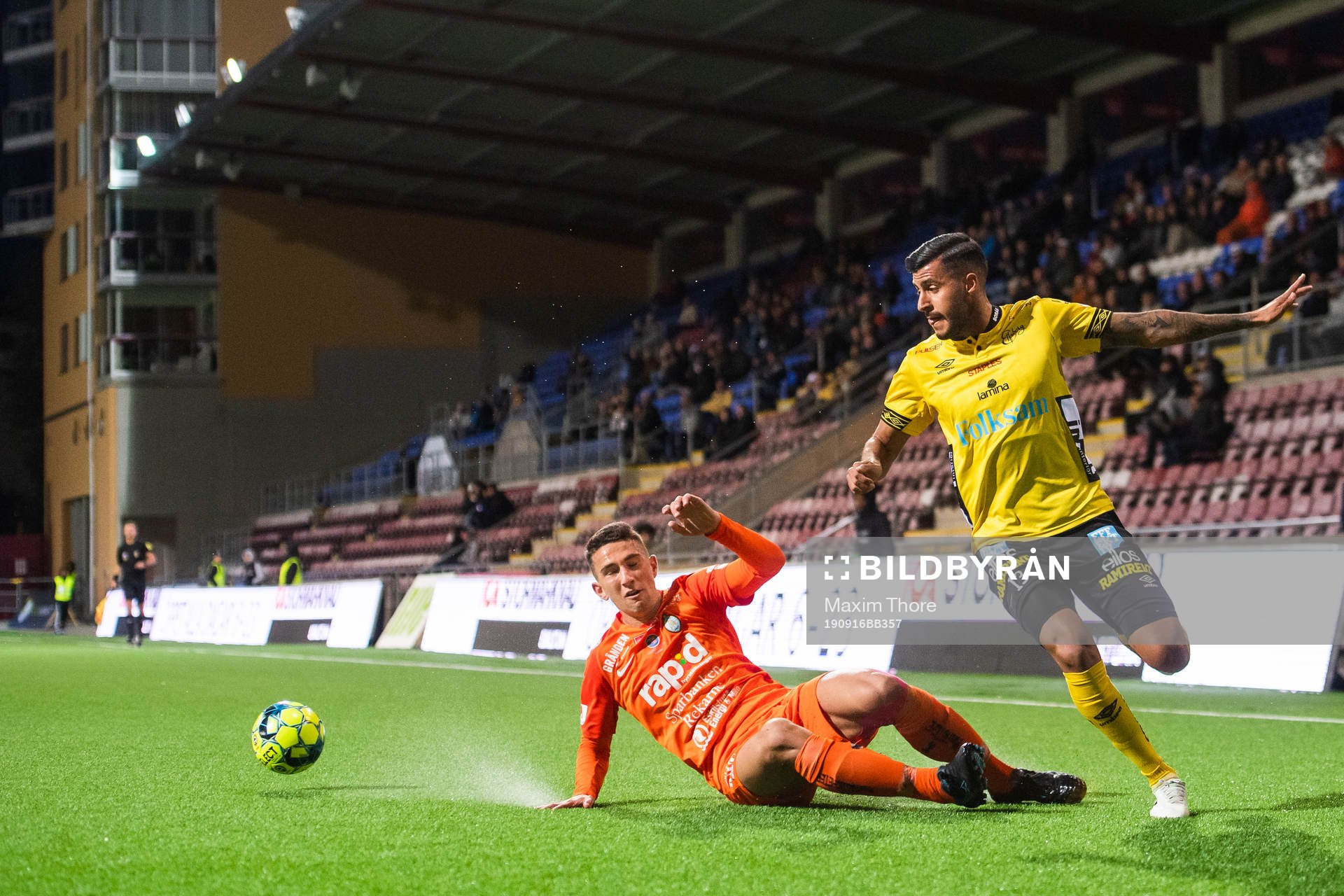 AFC Eskilstunas Adnan Kojic och Elfsborgs Rami Kaib