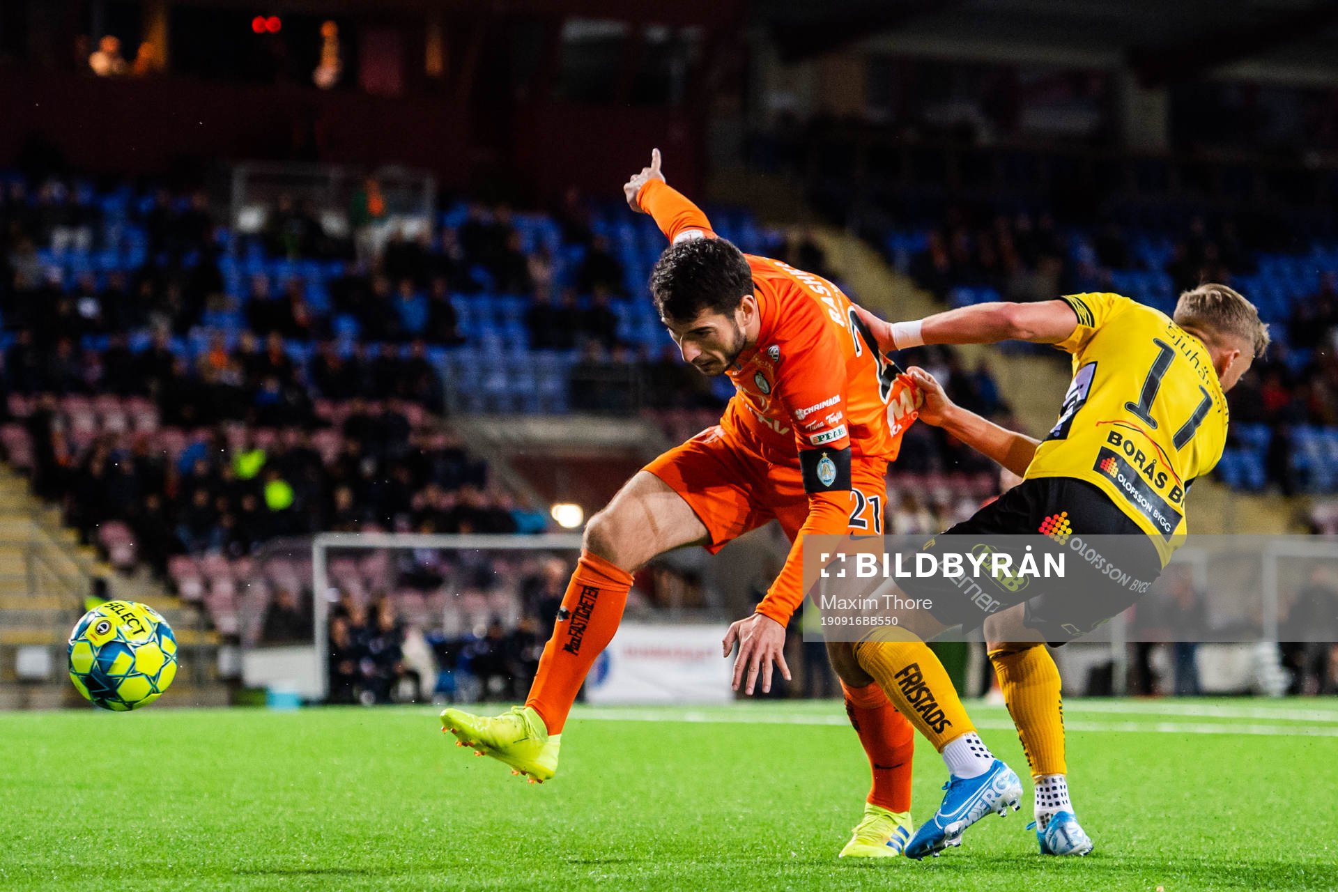 AFC Eskilstunas Anel Rashkaj och Elfsborgs Jesper Karlsson