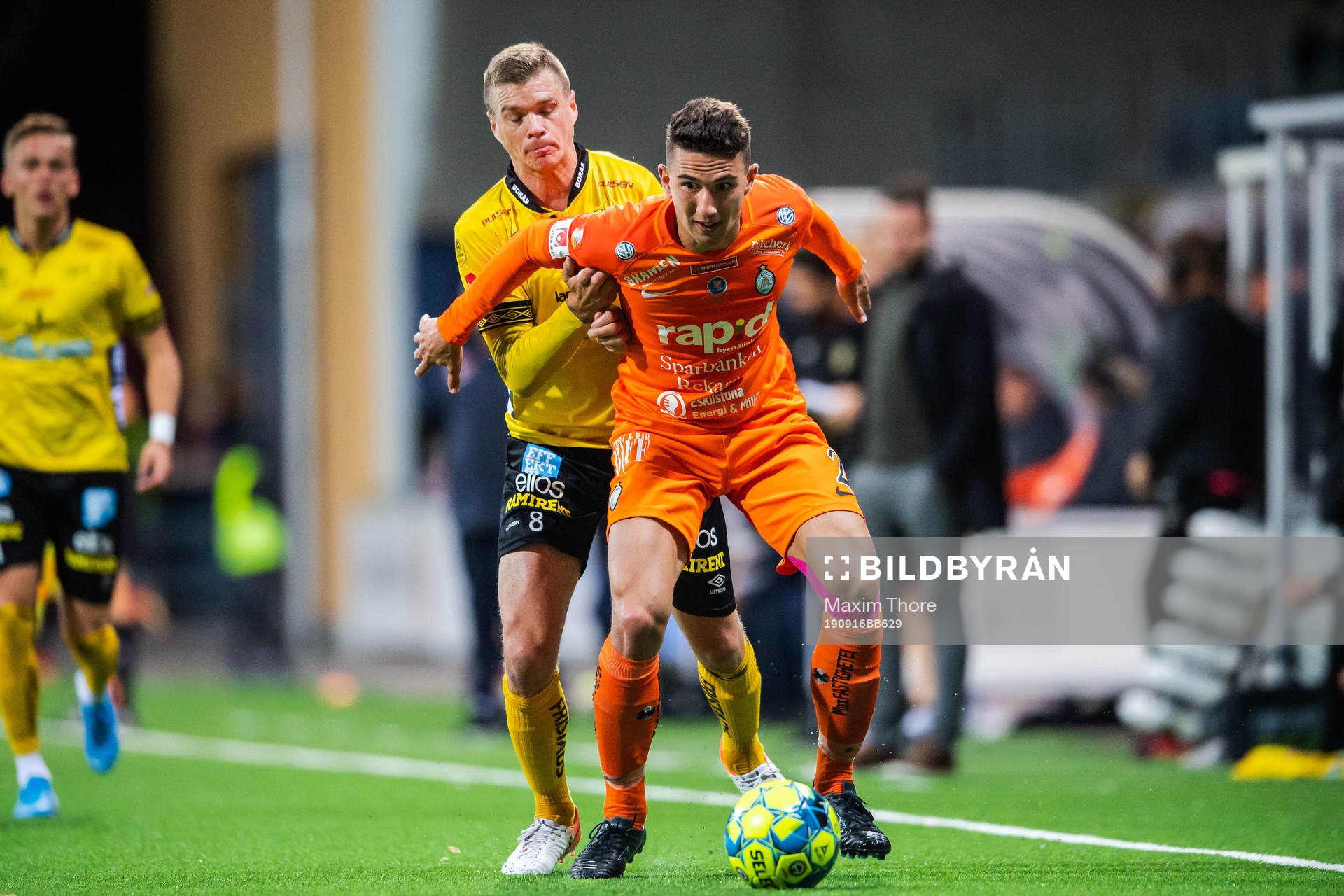 Elfsborgs Samuel Holmén och AFC Eskilstunas Adnan Kojic