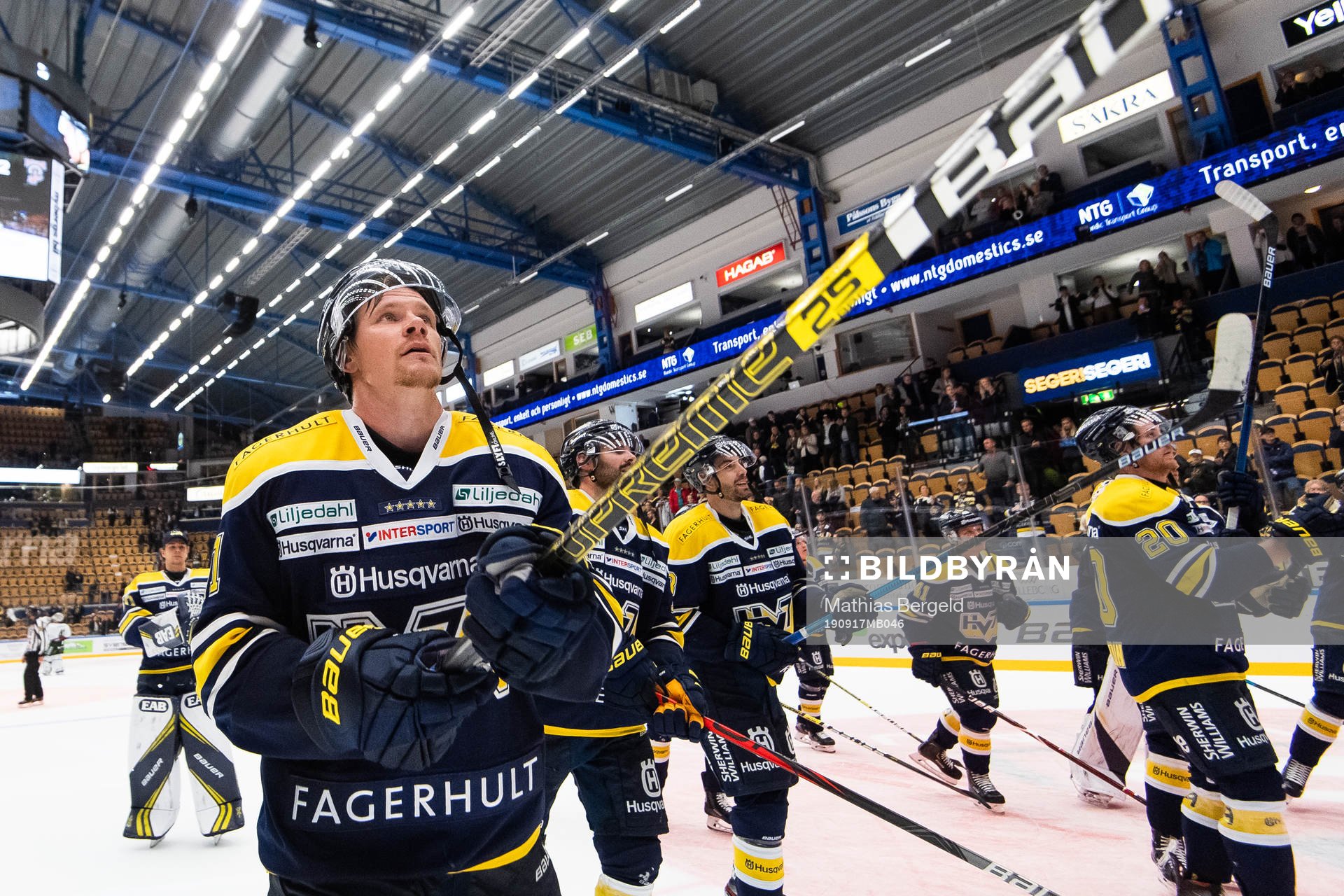 s Simon Önerud jublar
