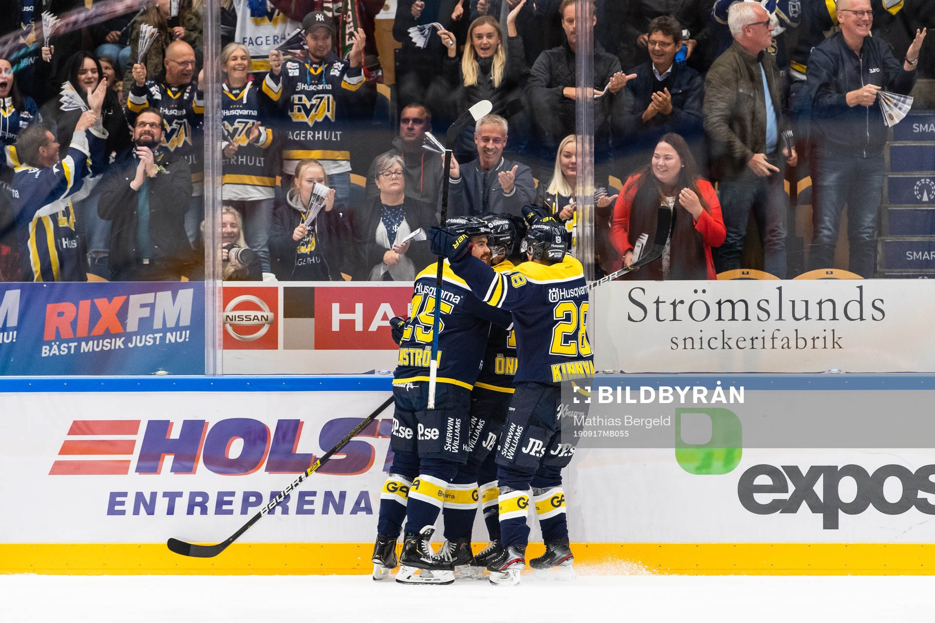s Axel Holmström och Johannes Kinnvall jublar