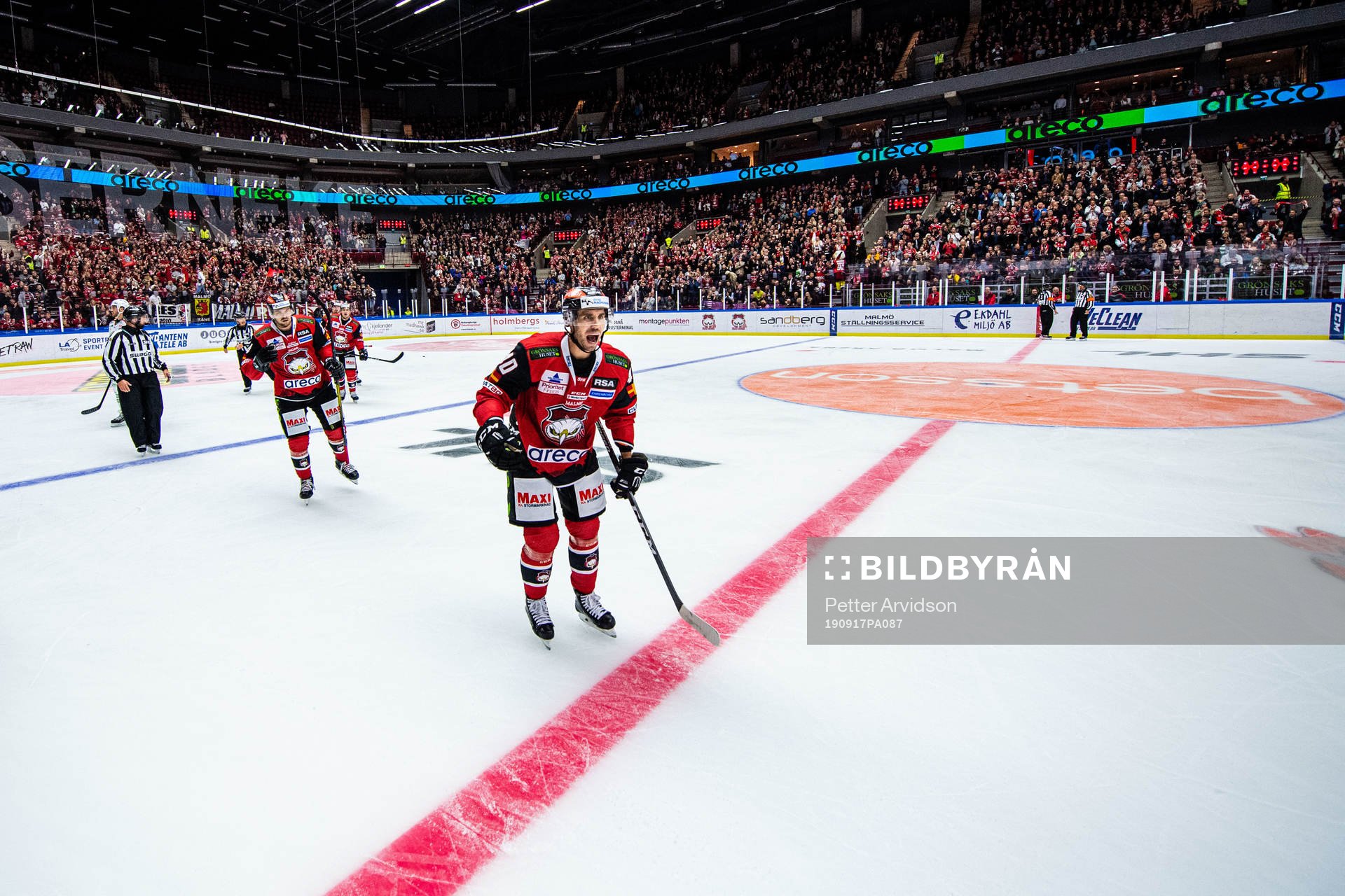 Malmö Redhawks Jesper Jensen jublar